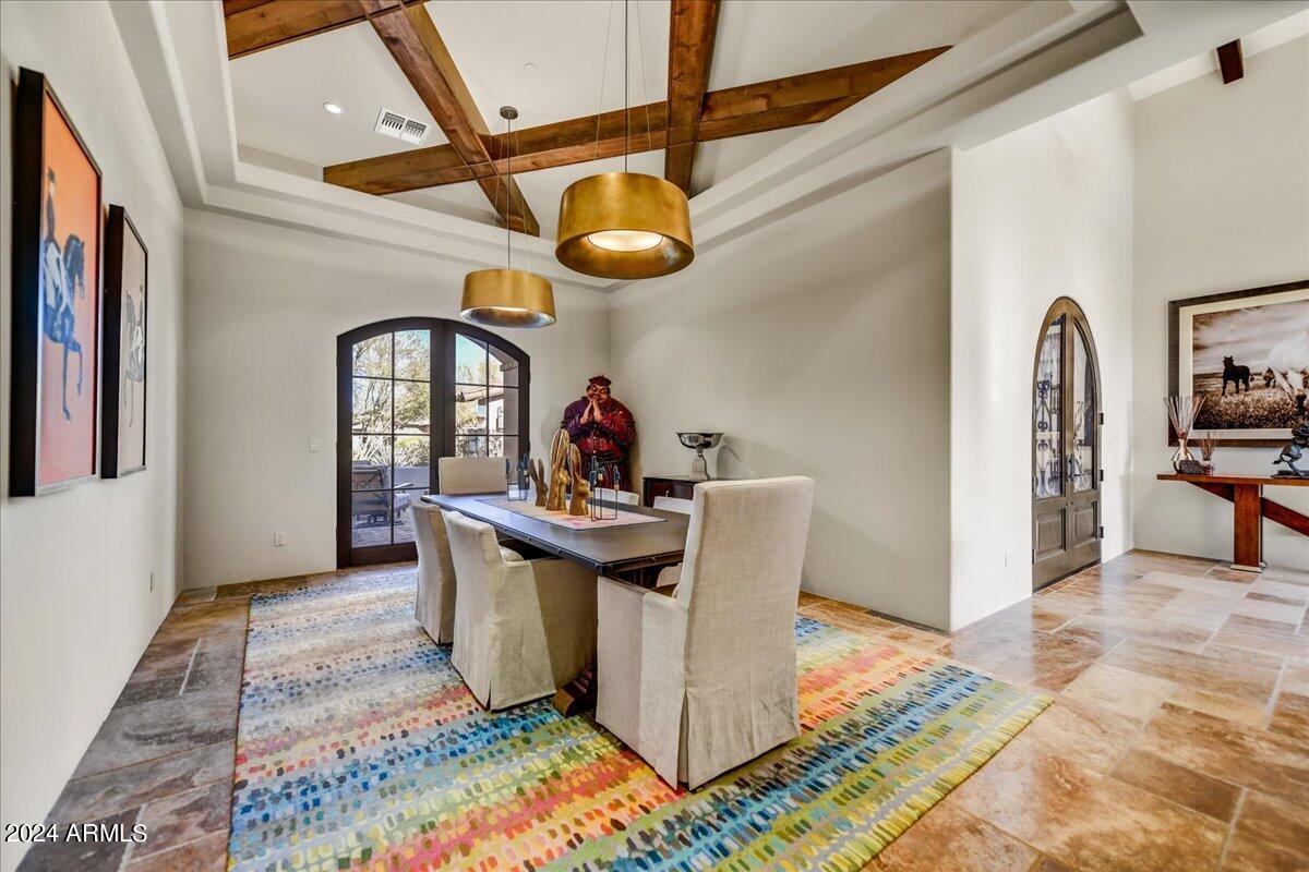 WHISPER ROCK - Residential