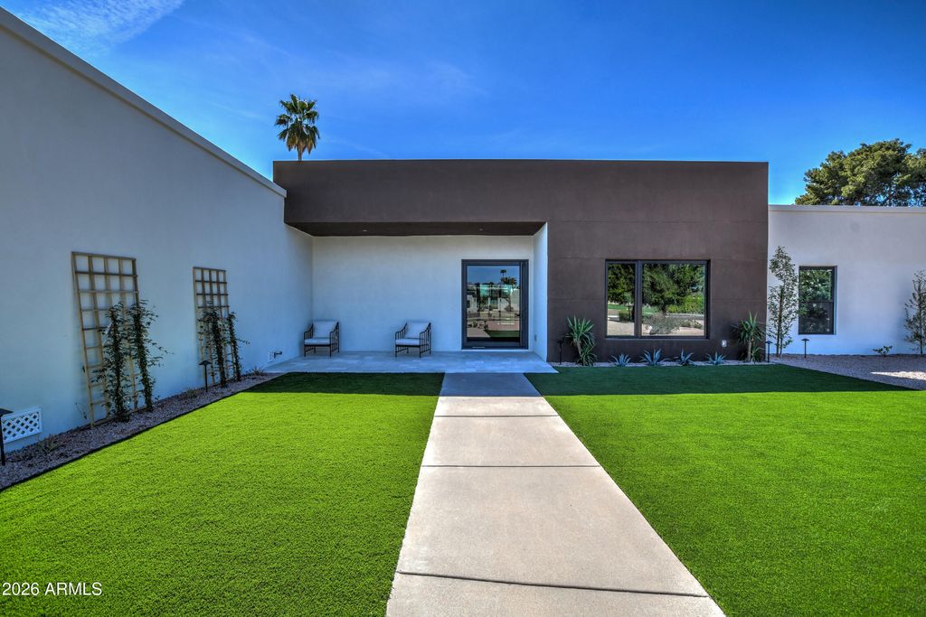 Photo of 8341 E Via De La Gente, Scottsdale, AZ 85258 (MLS # 7000017)