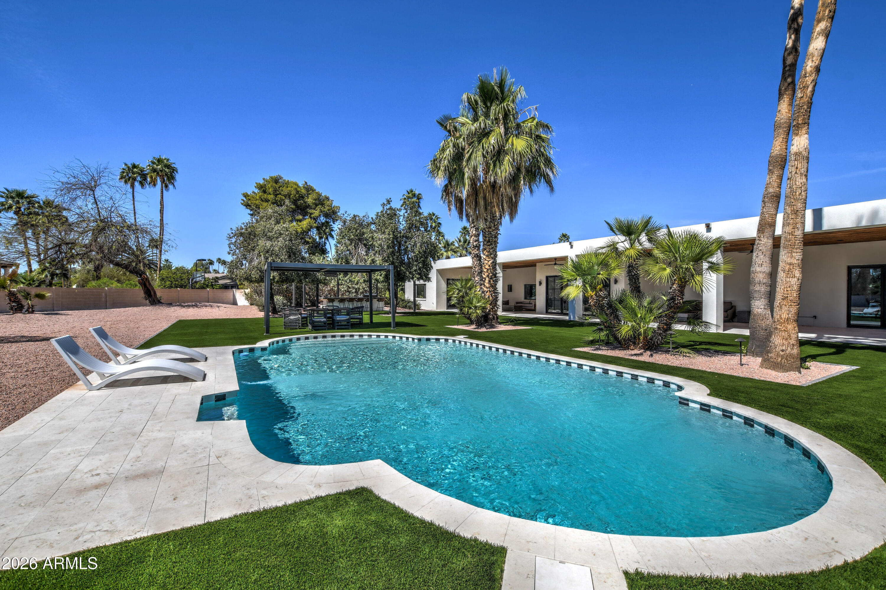 8341 E VIA DE LA GENTE --