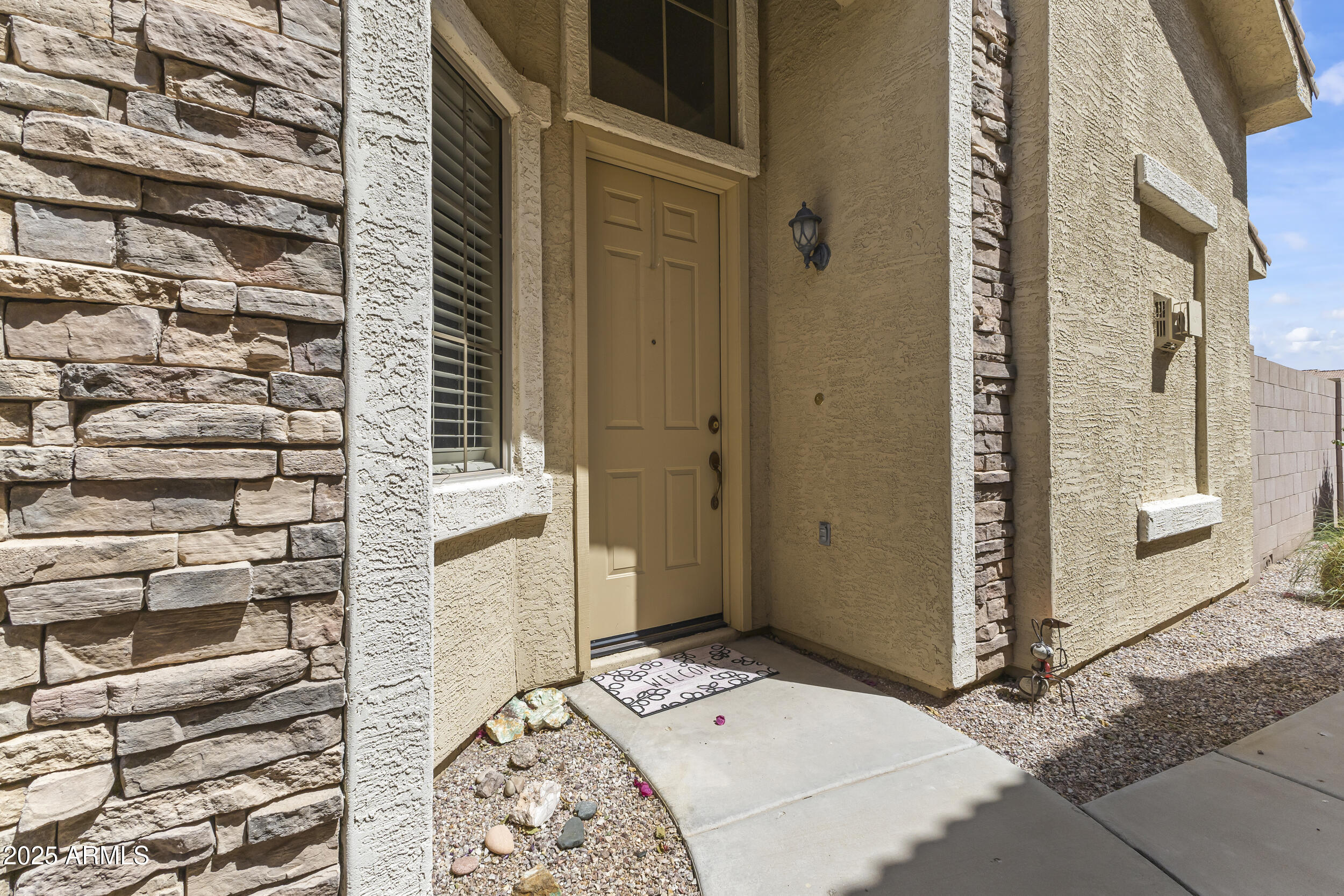 5415 E MCKELLIPS Road 100
