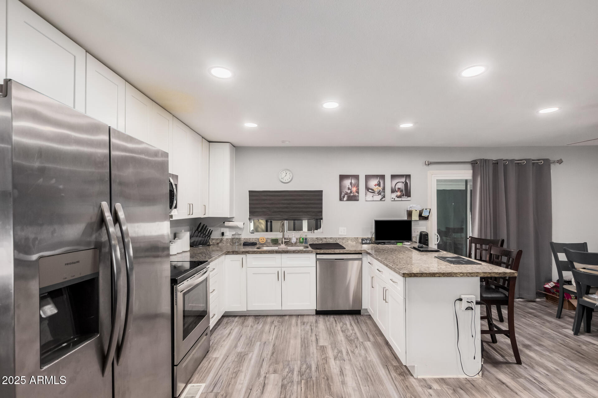 201 S GREENFIELD Road 131