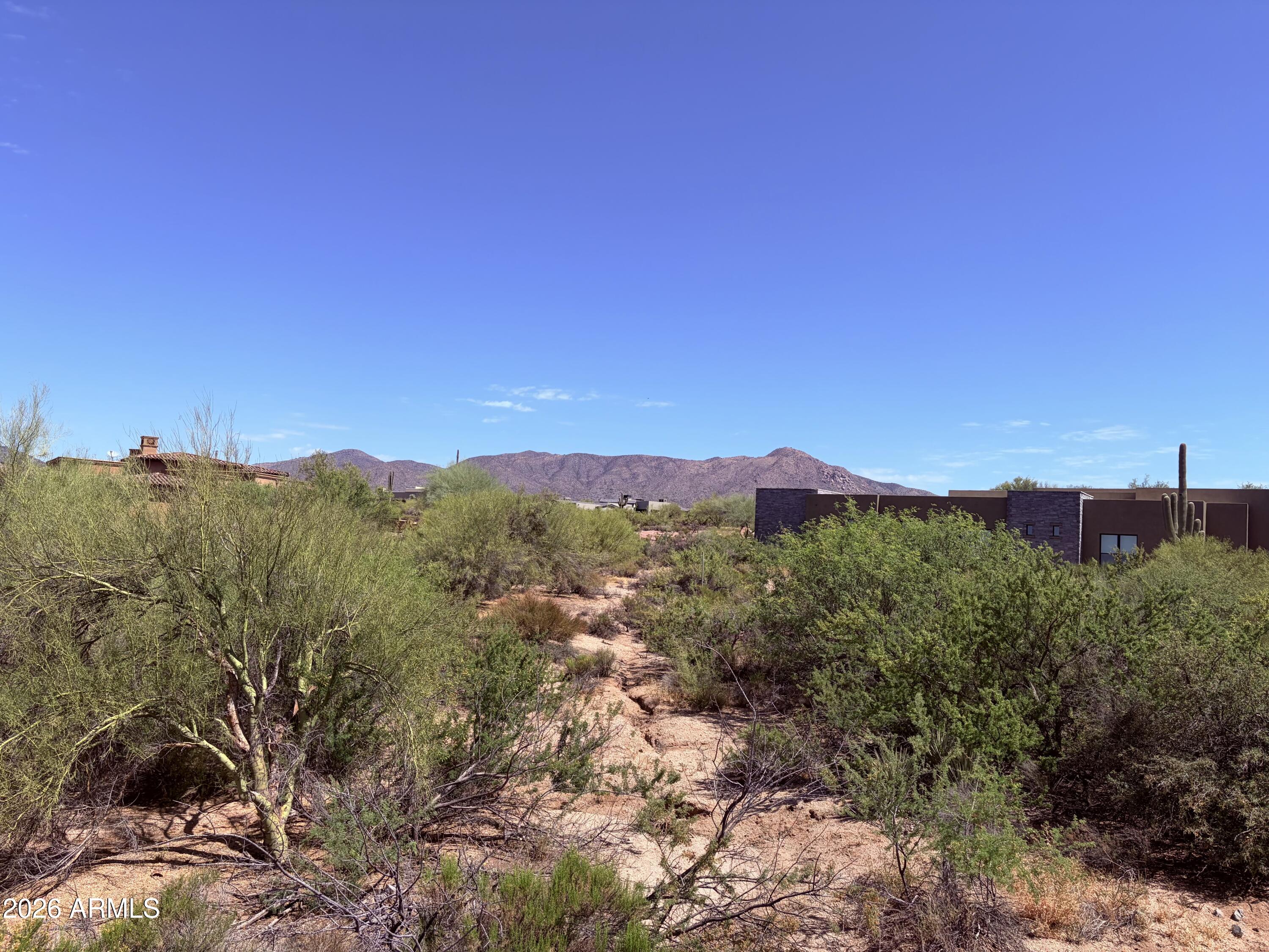 DESERT MOUNTAIN - Land
