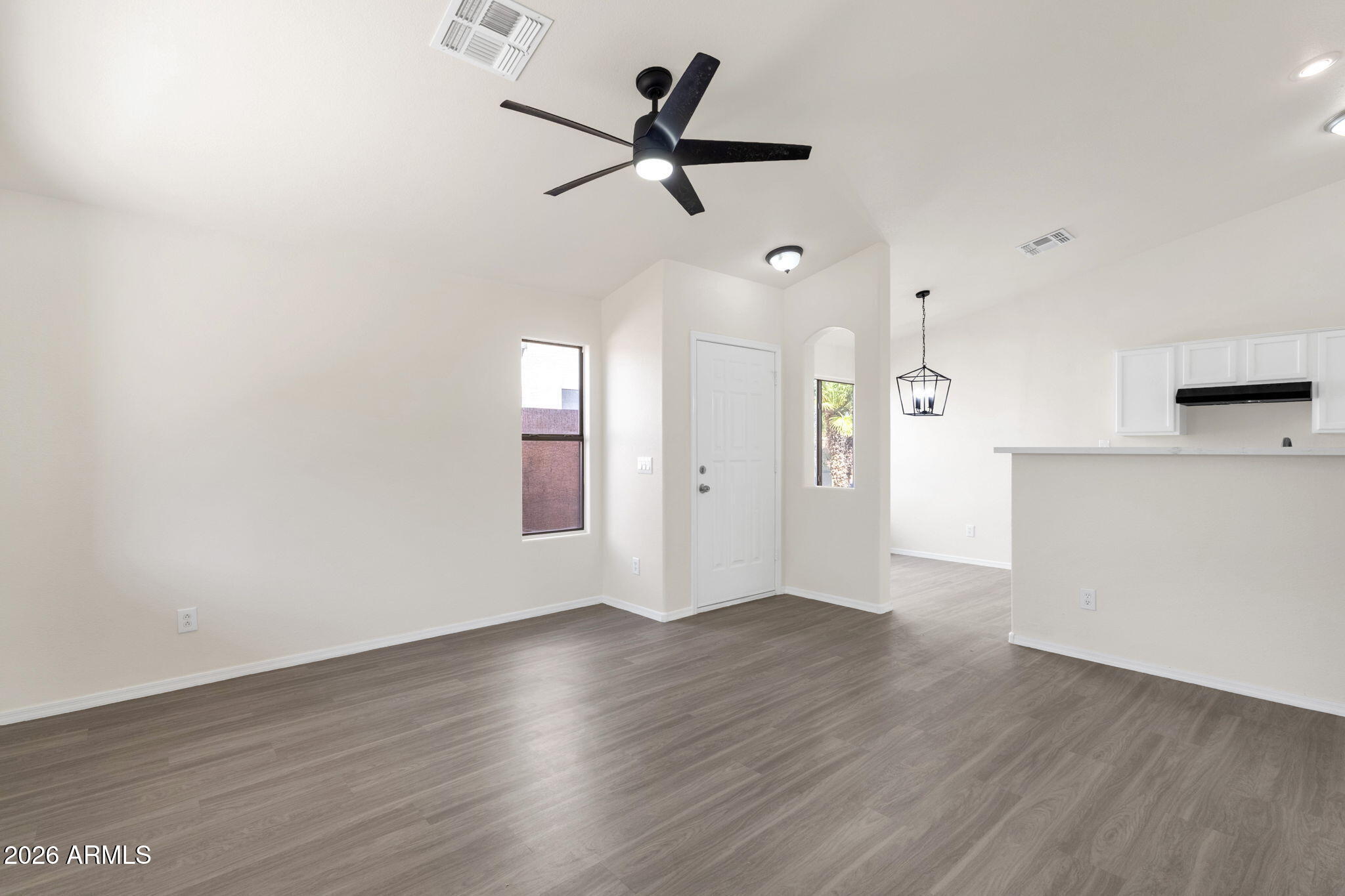 12901 W WINDSOR Avenue