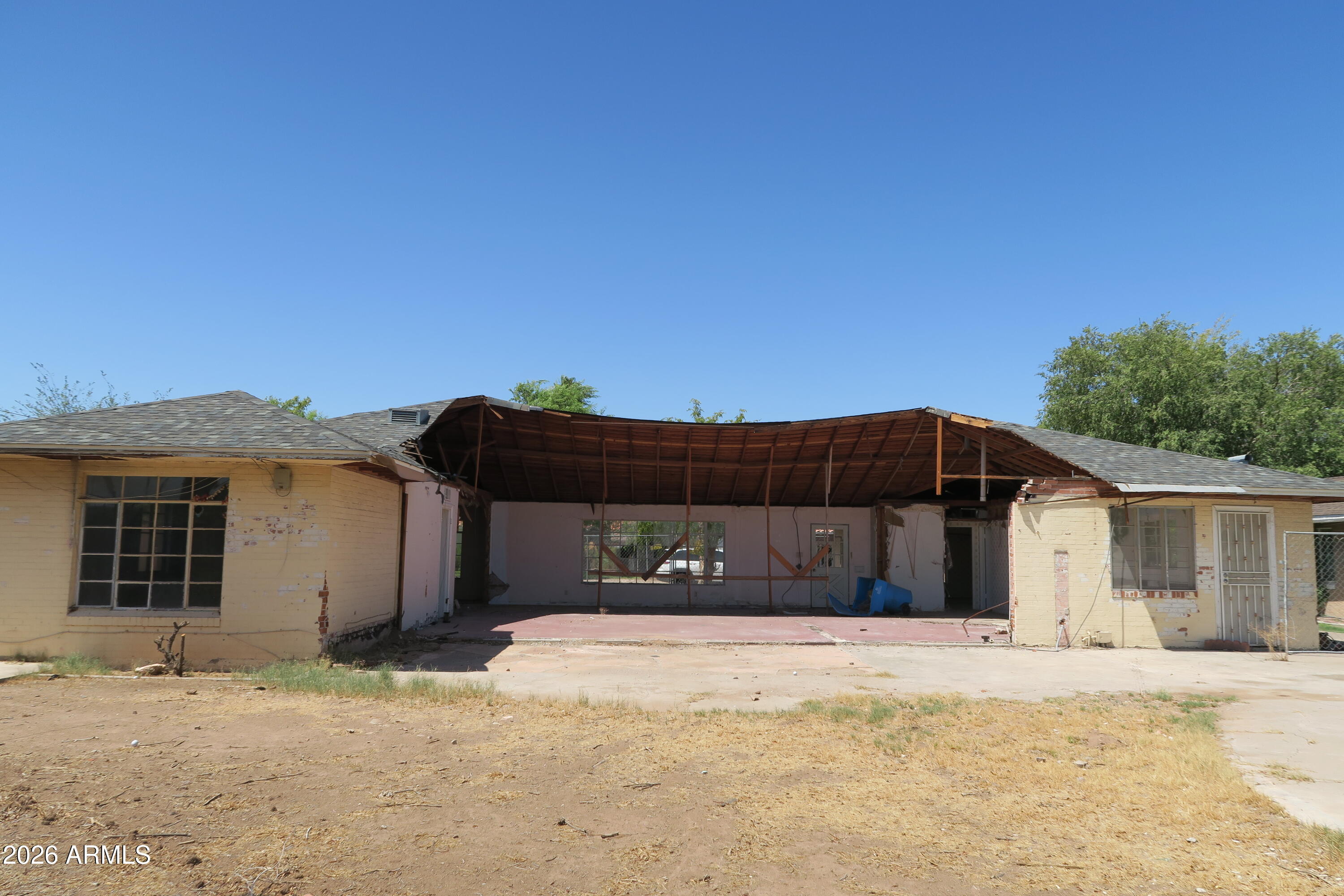 1307 W EDGEMONT Avenue