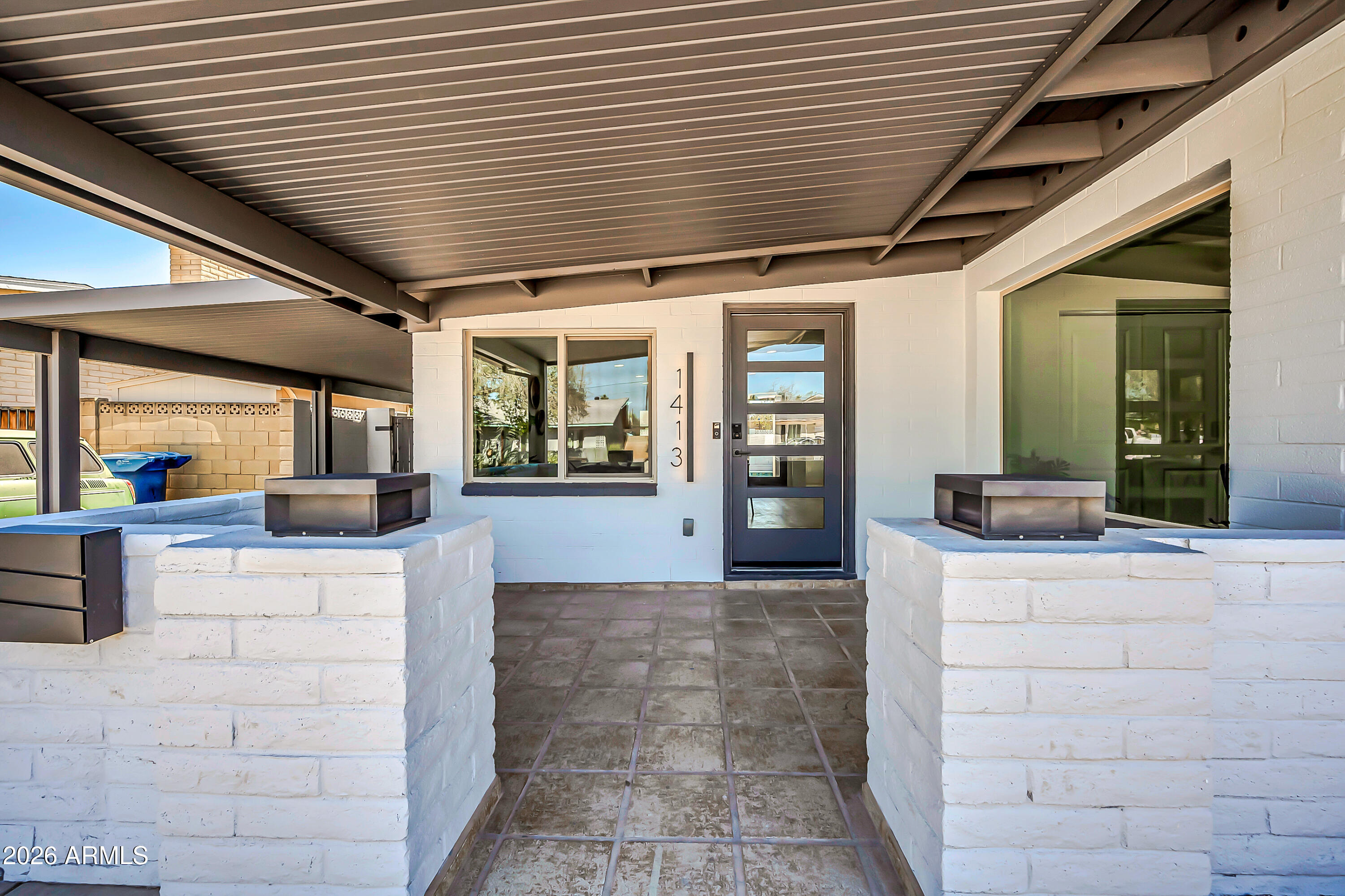 1413 E WESLEYAN Drive