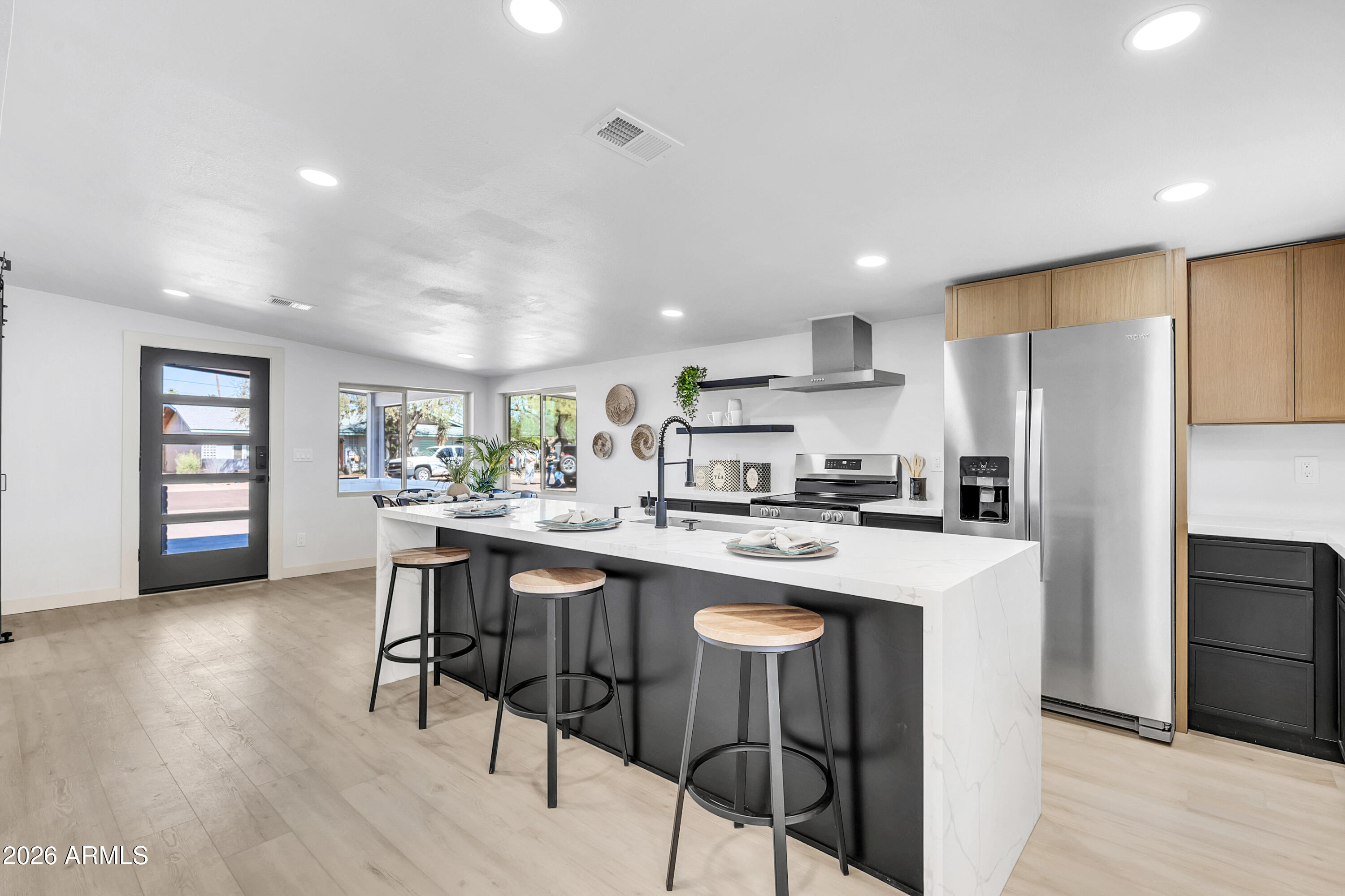 1413 E WESLEYAN Drive