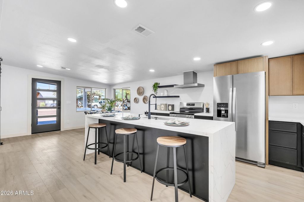 Photo of 1413 E Wesleyan Drive, Tempe, AZ 85282 (MLS # 6996120)