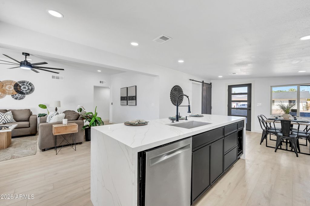 Photo of 1413 E Wesleyan Drive, Tempe, AZ 85282 (MLS # 6996120)