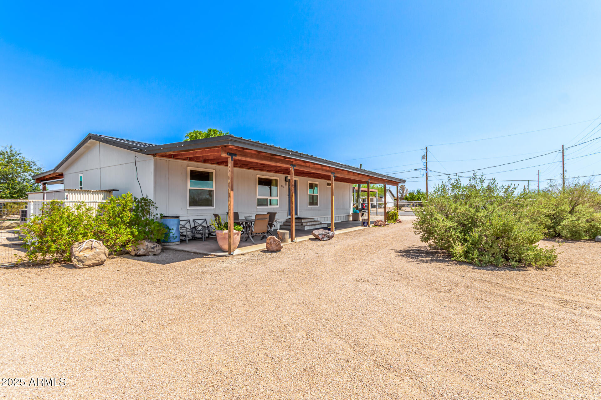 4496 E SKYLINE Drive
