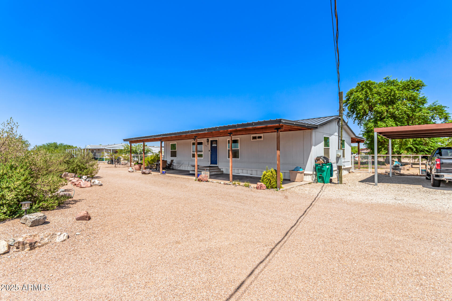 4496 E SKYLINE Drive