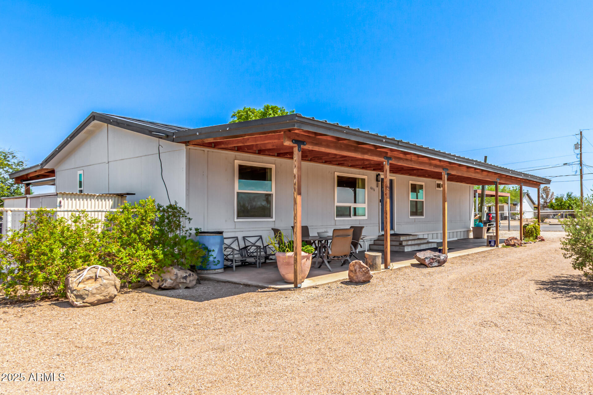 4496 E SKYLINE Drive