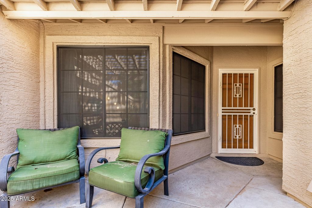 Photo of 91 W Calle De Arcos, Tempe, AZ 85284 (MLS # 6914618)