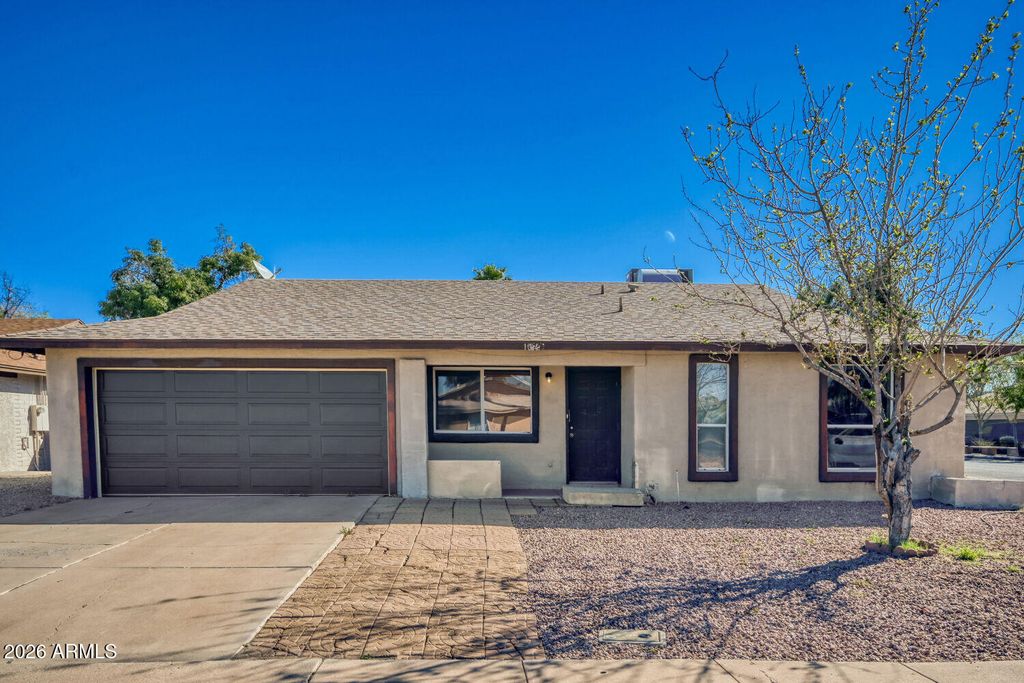 Photo of 1064 E Hoover Avenue, Mesa, AZ 85204 (MLS # 7000201)