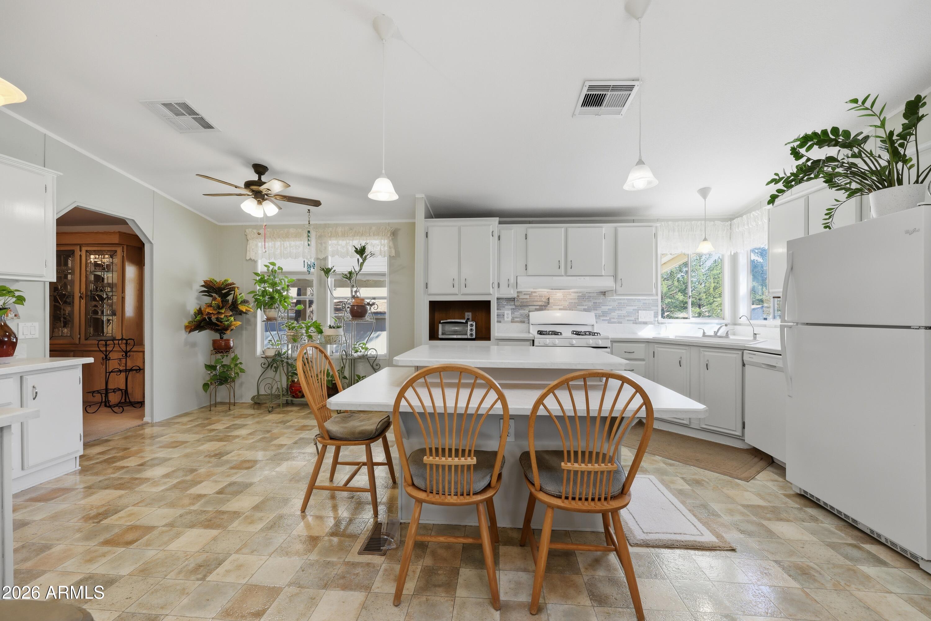 2050 W STATE ROUTE 89A -- 1