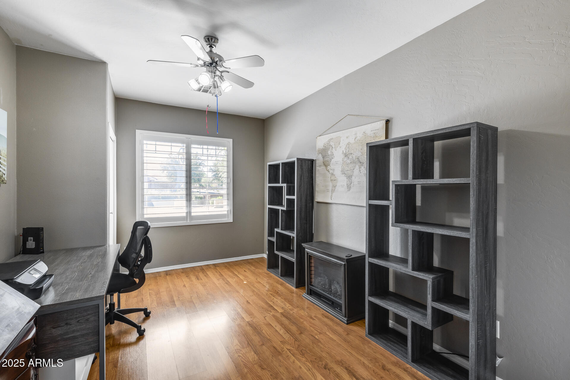 2714 E DEL RIO Street