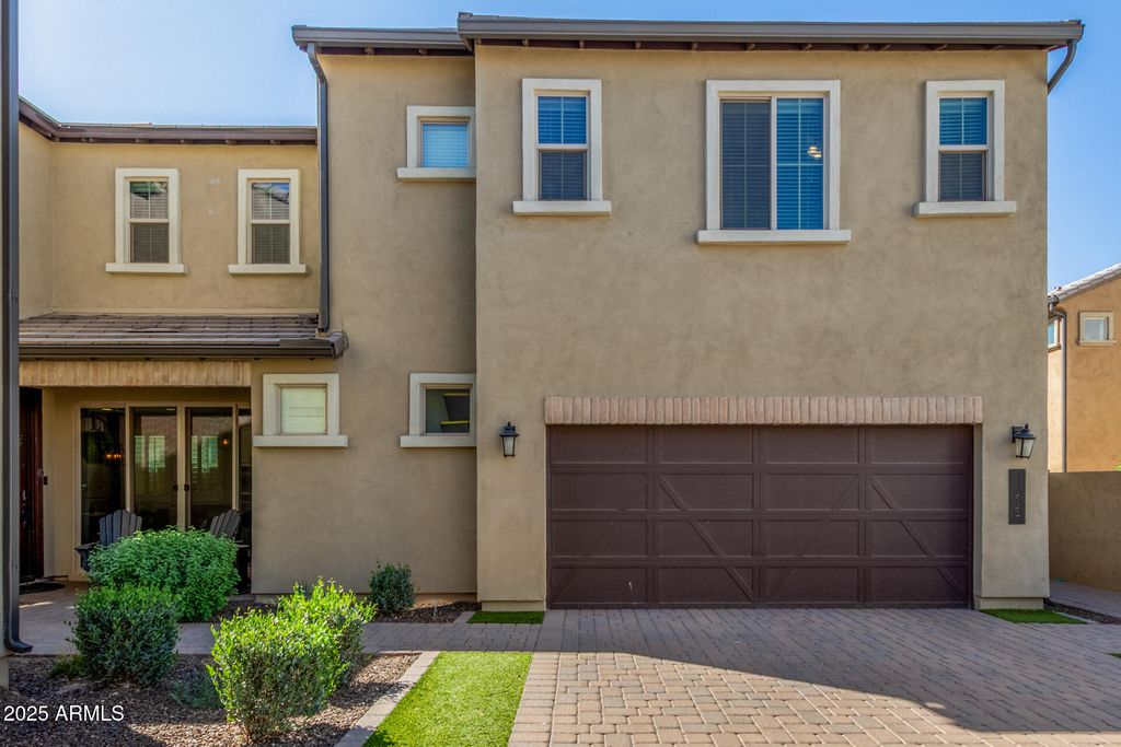 Photo of 1683 S Wallrade Lane, Gilbert, AZ 85295 (MLS # 6921360)