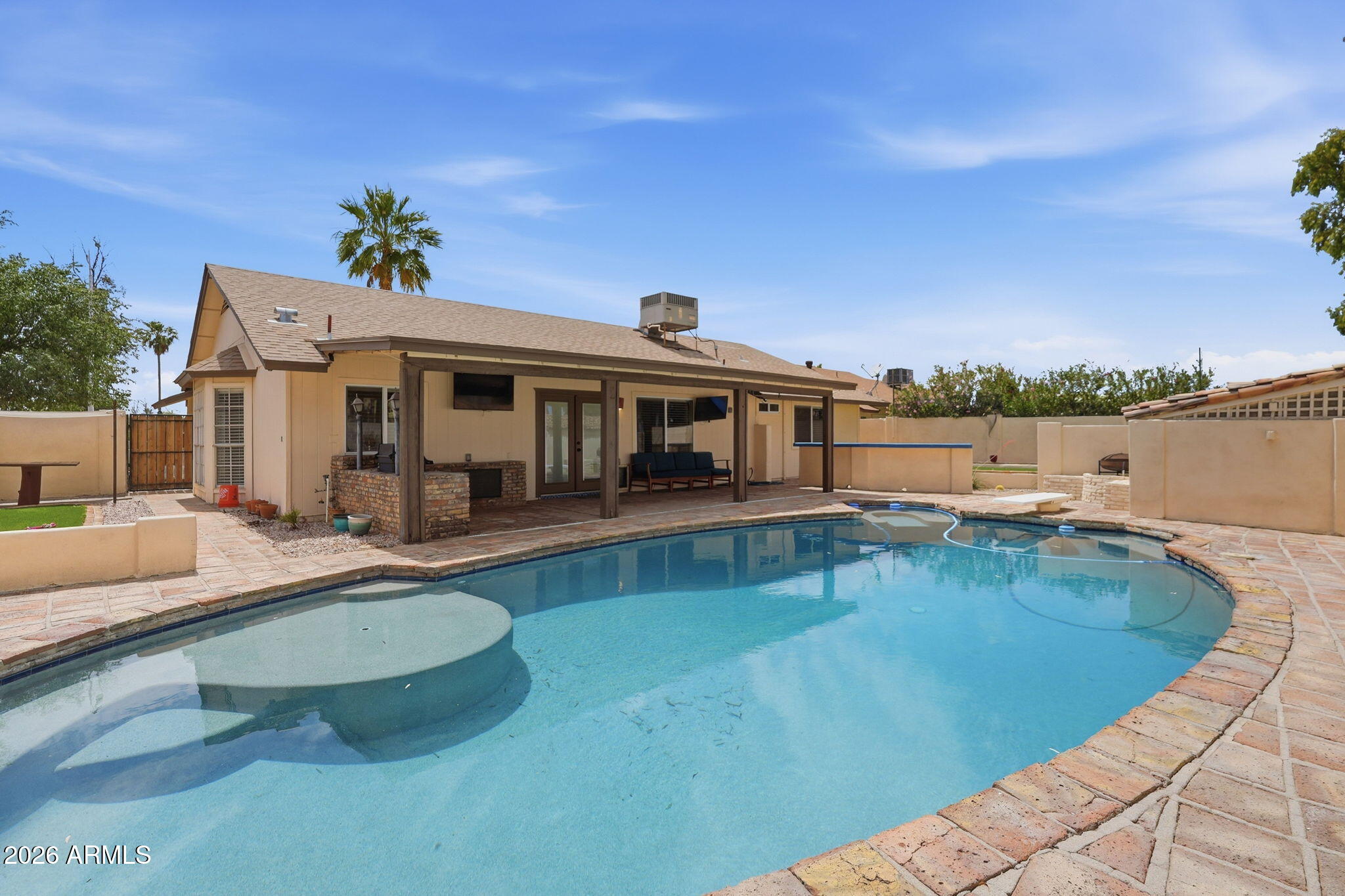 1825 N APACHE Drive