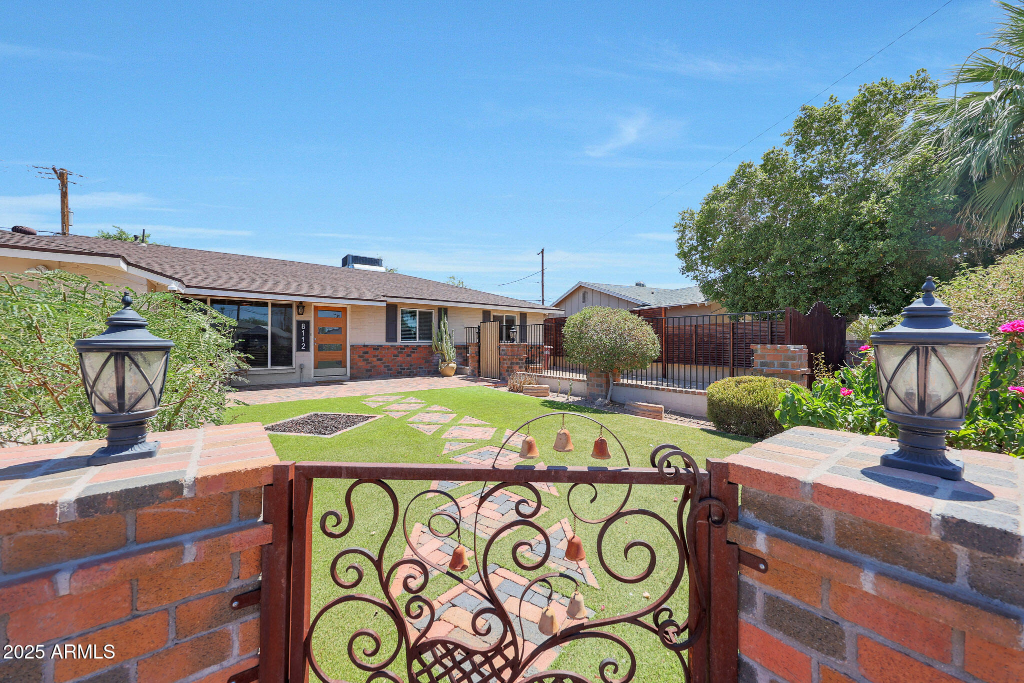 8112 E MONTE VISTA Road