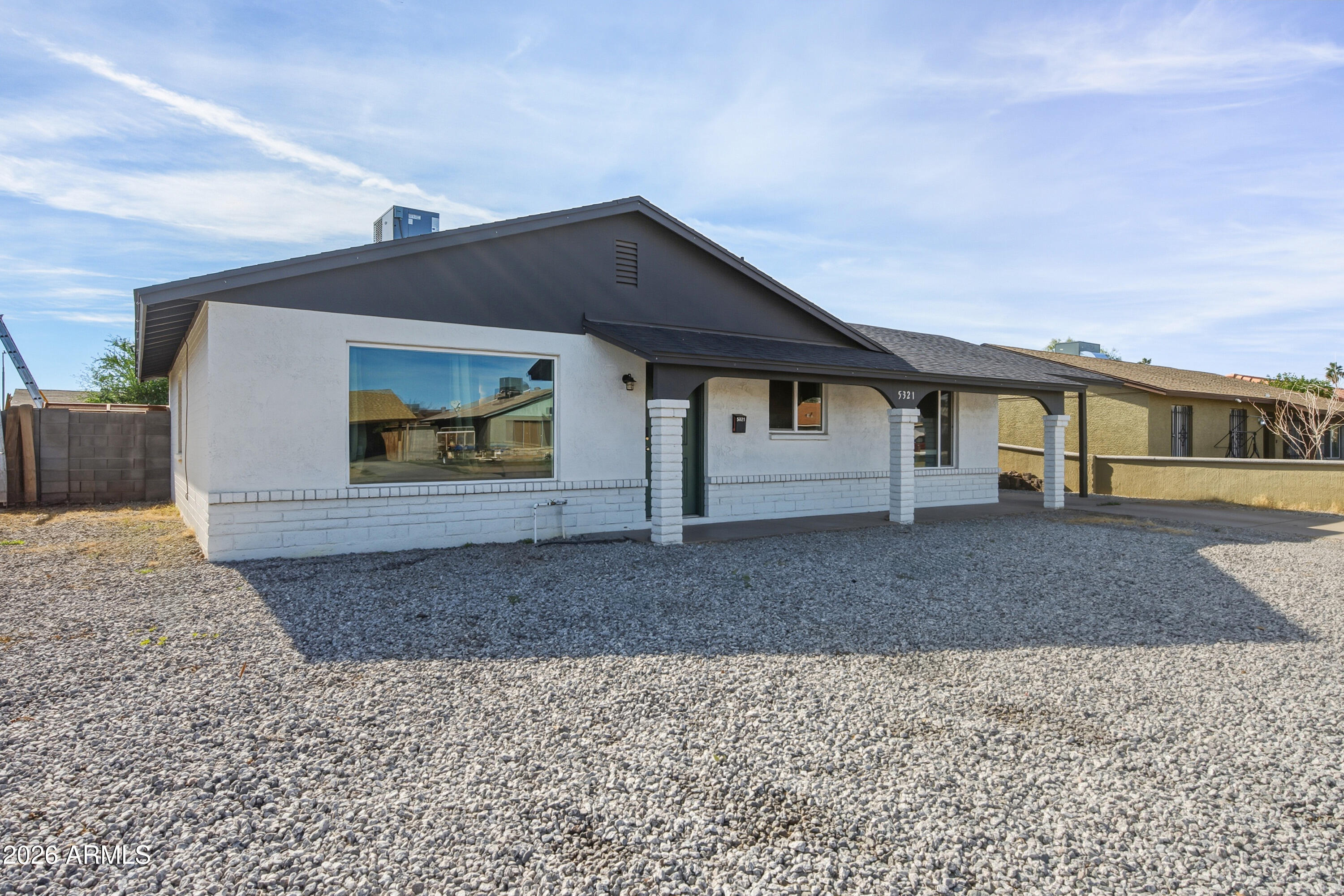 5321 W HUBBELL Street