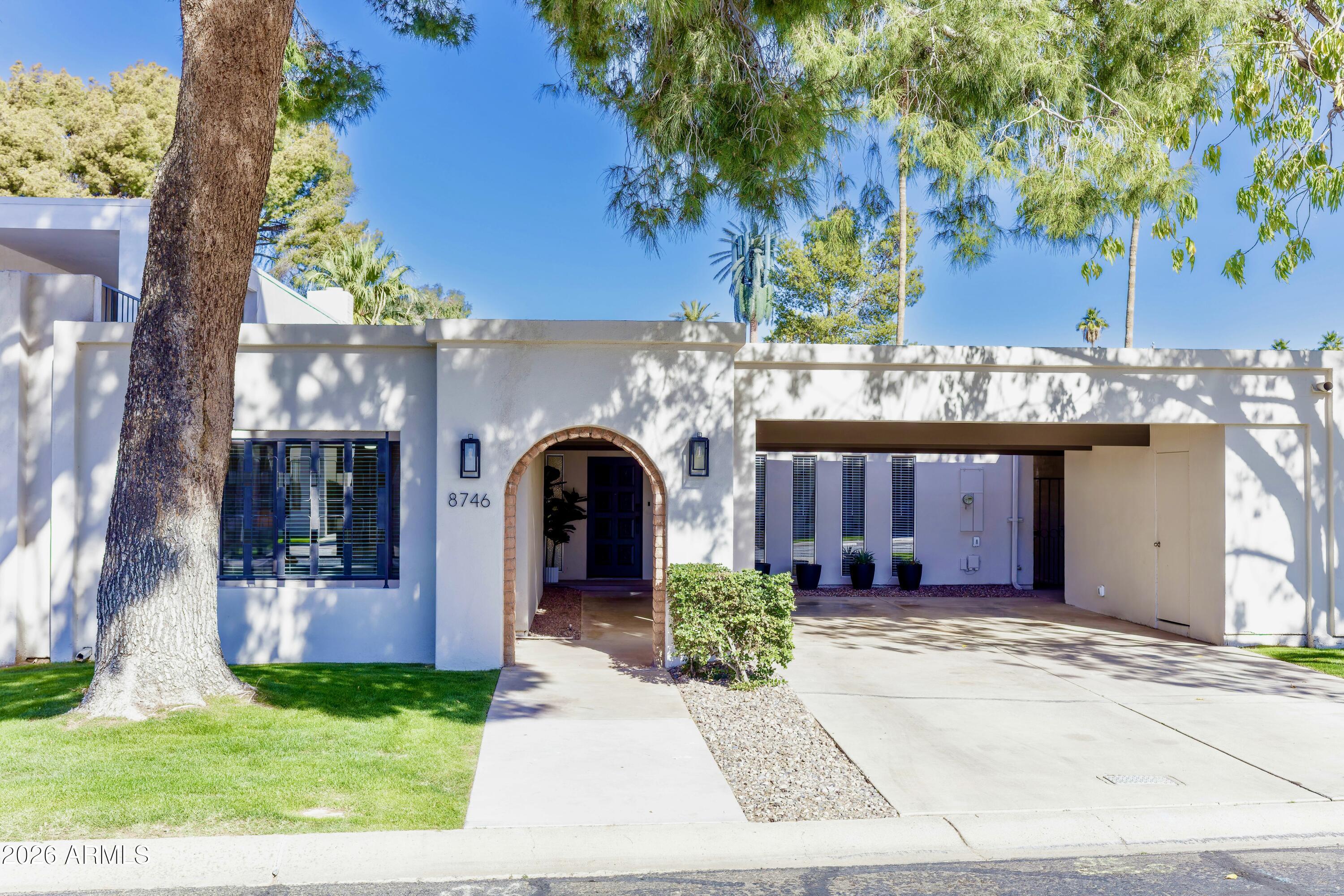 8746 E Via De Viva Street