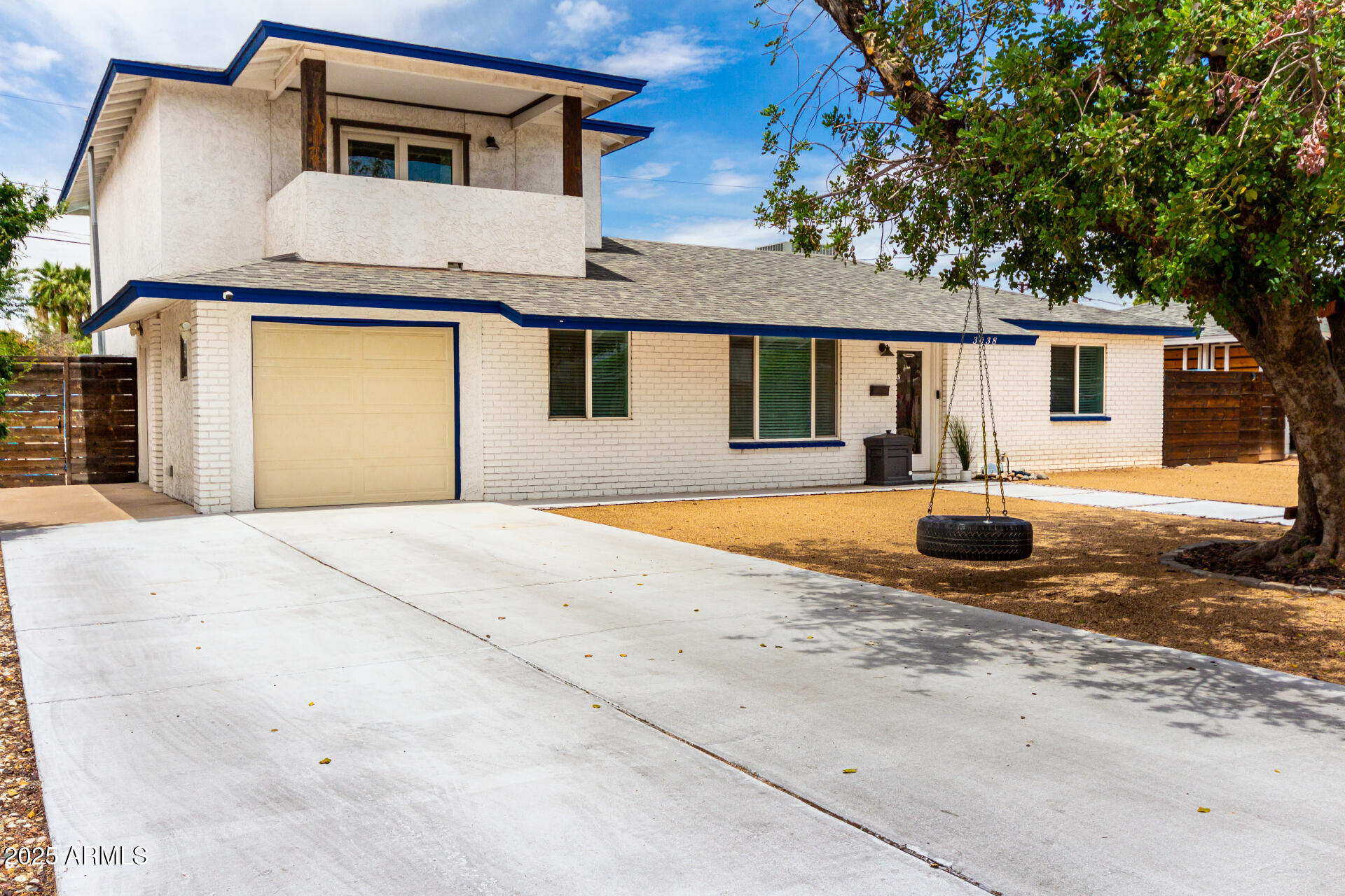 3038 E AVALON Drive
