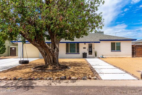 3038 E AVALON Drive Phoenix AZ 85016