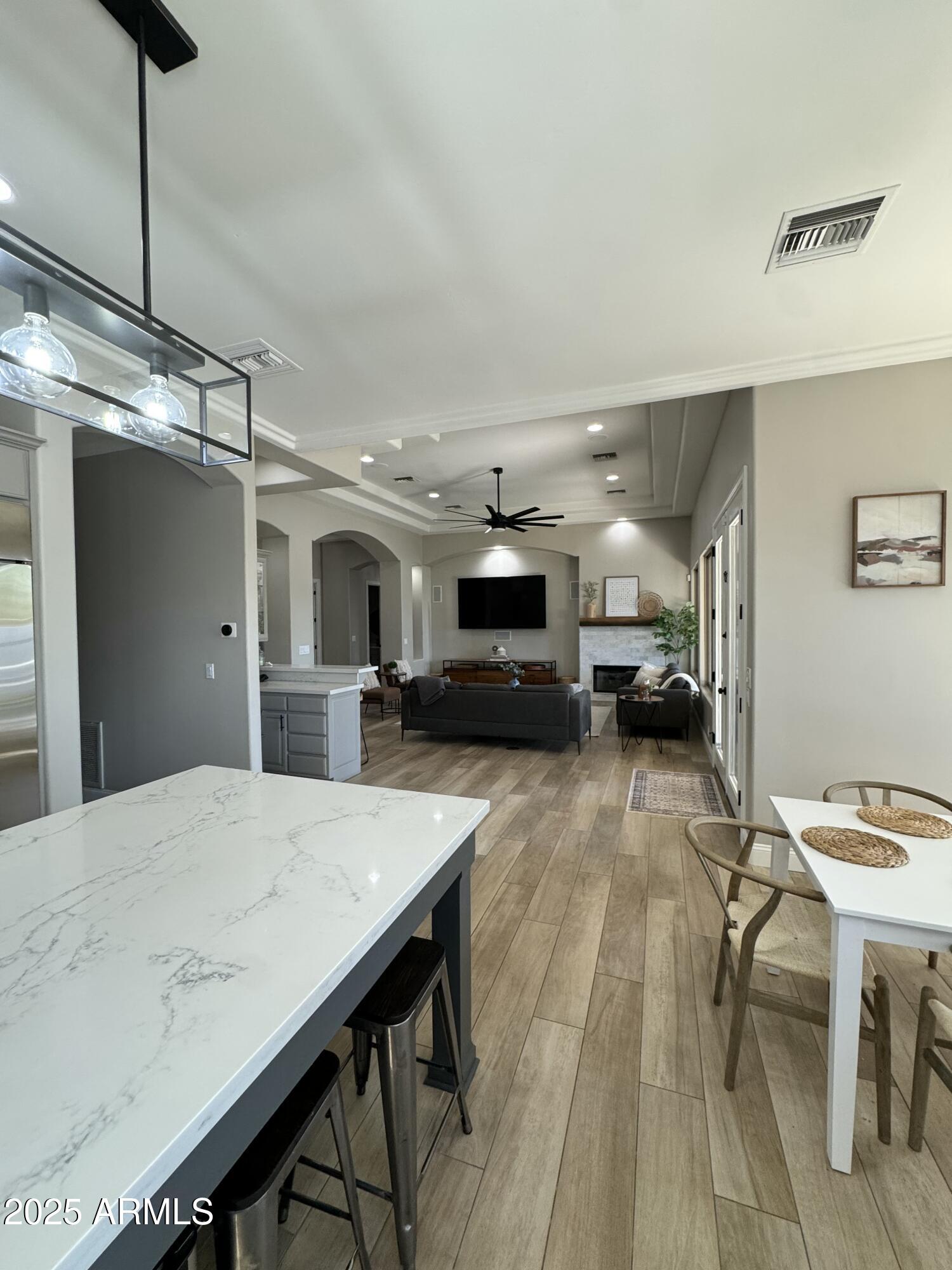 631 W AZALEA Drive