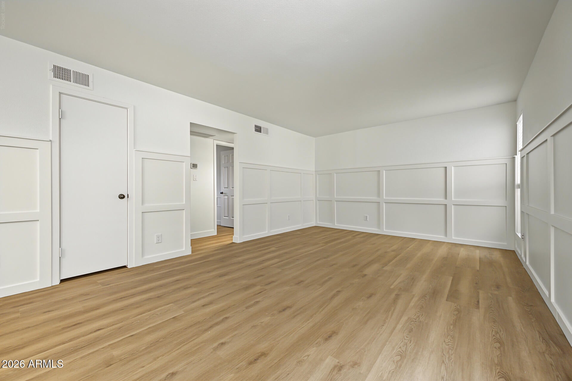 231 N ROBSON -- 2