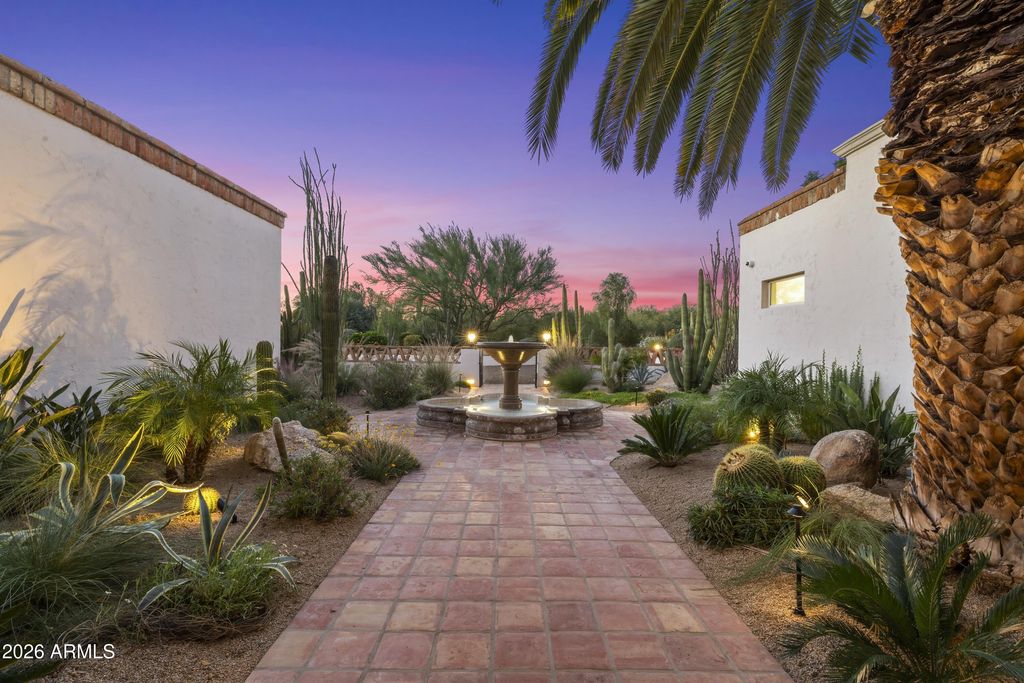 Photo of 8119 E Foothills Drive, Scottsdale, AZ 85255 (MLS # 6997171)