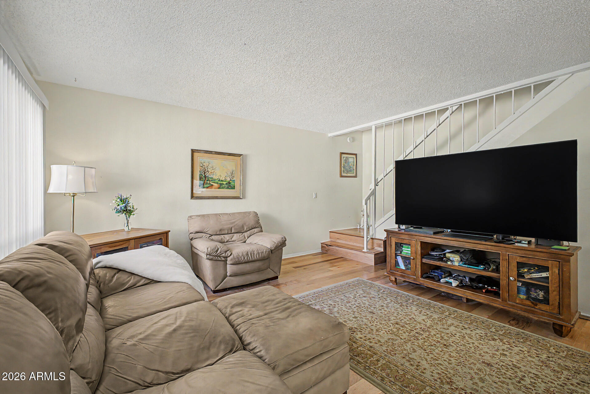 4810 E Euclid Avenue 1