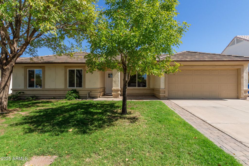 Photo of 641 N 38th Street, Mesa, AZ 85205 (MLS # 6928643)