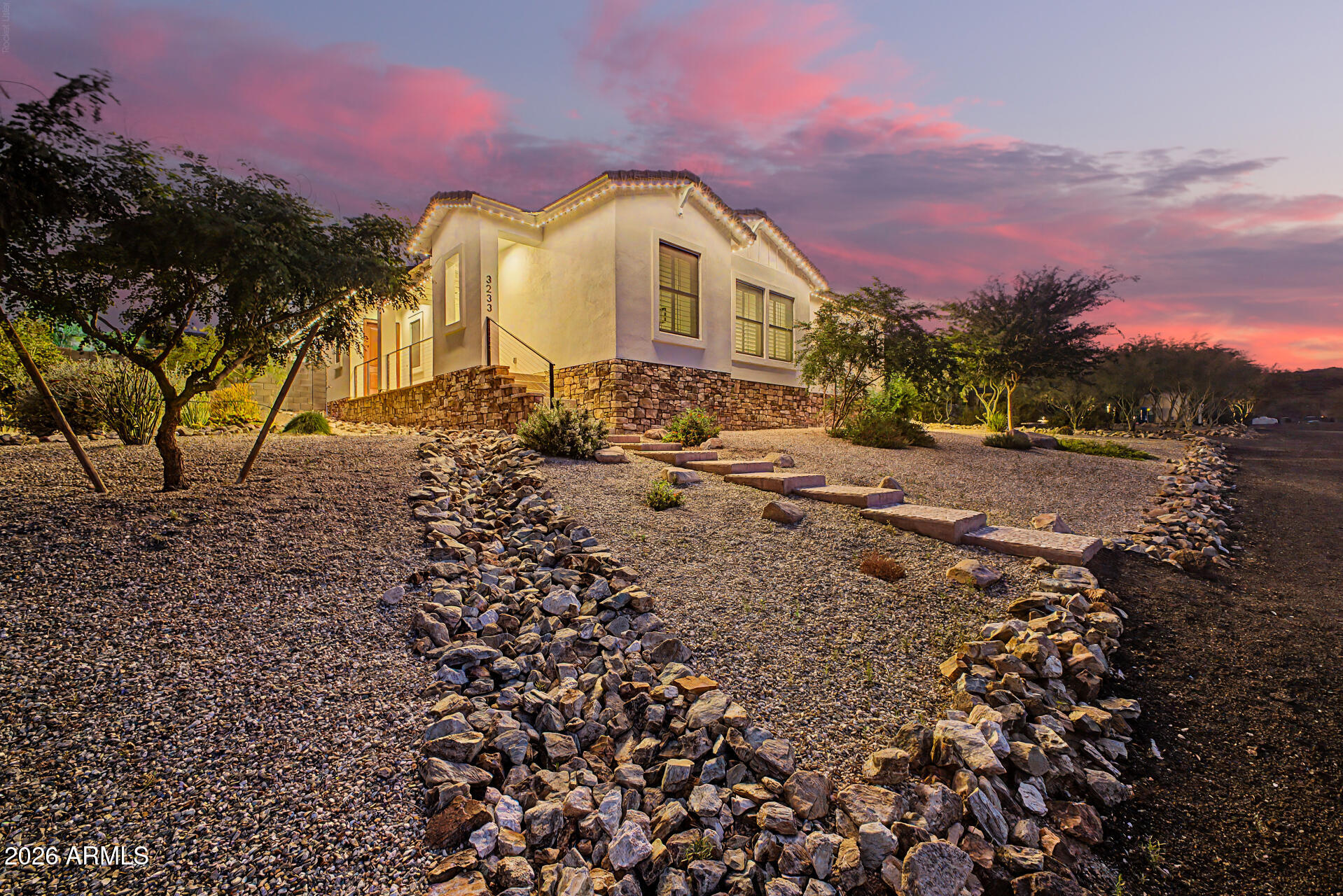 3233 W HORIZON Drive