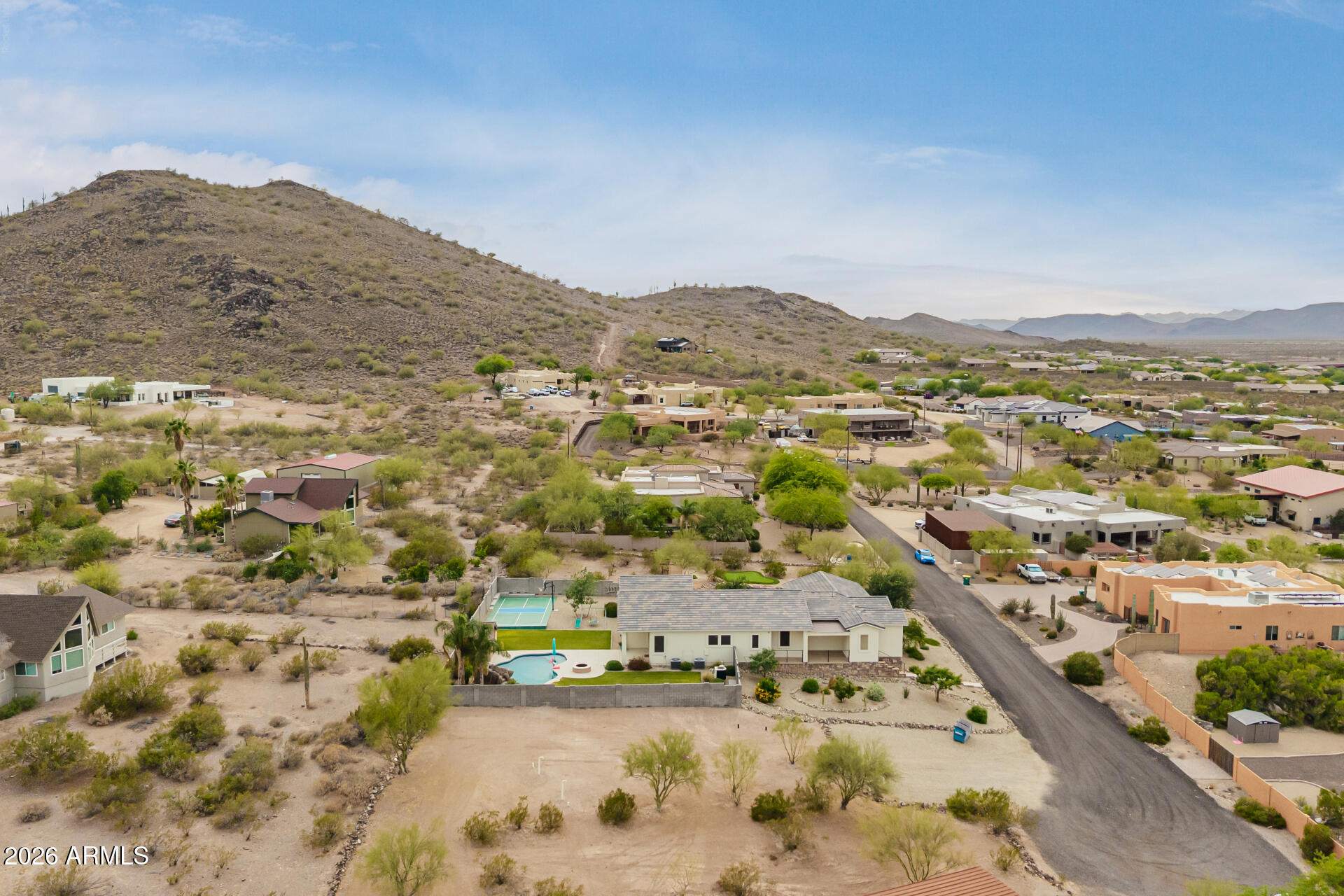 3233 W HORIZON Drive