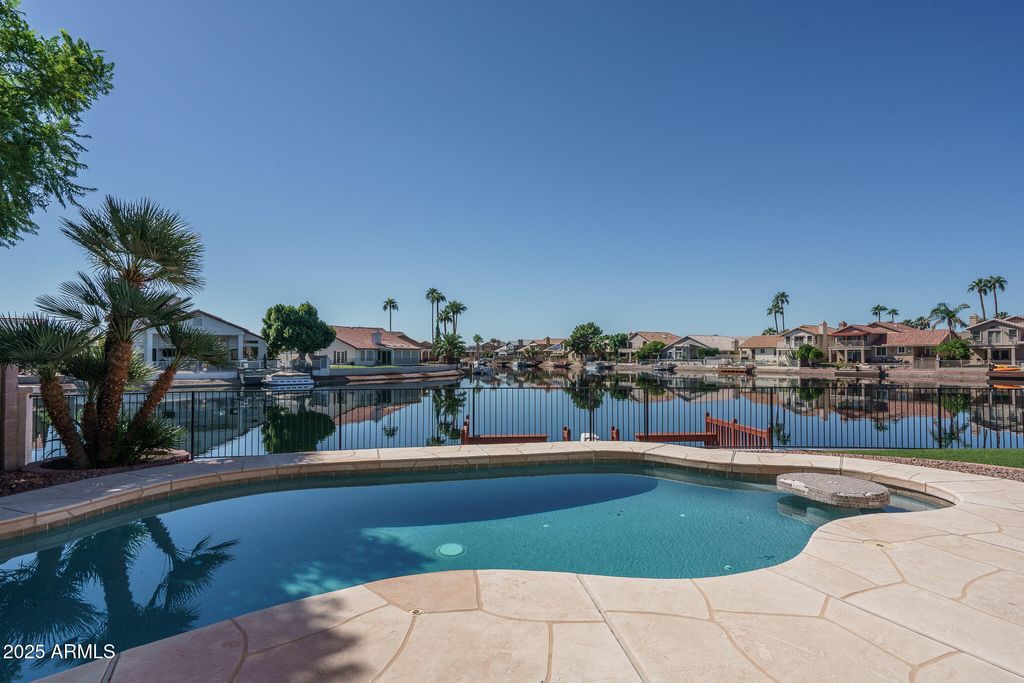 Photo of 5561 W Rose Garden Lane, Glendale, AZ 85308 (MLS # 6927295)