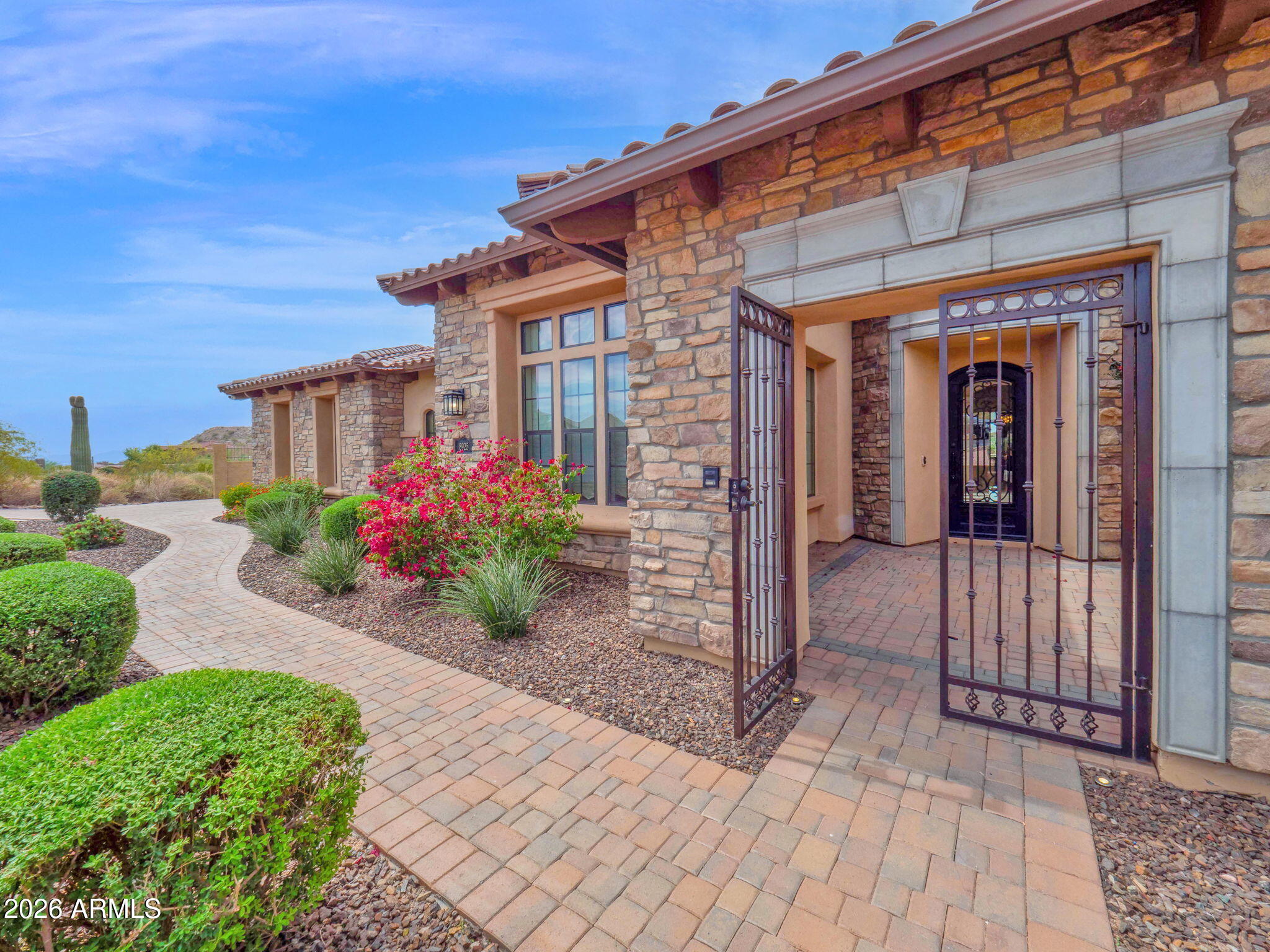 8925 E ROSEDALE Circle