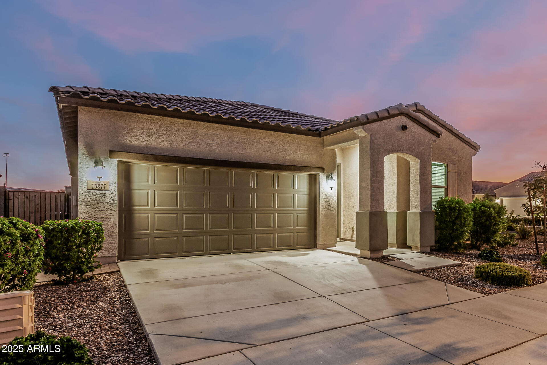 10877 W MARSHALL Avenue