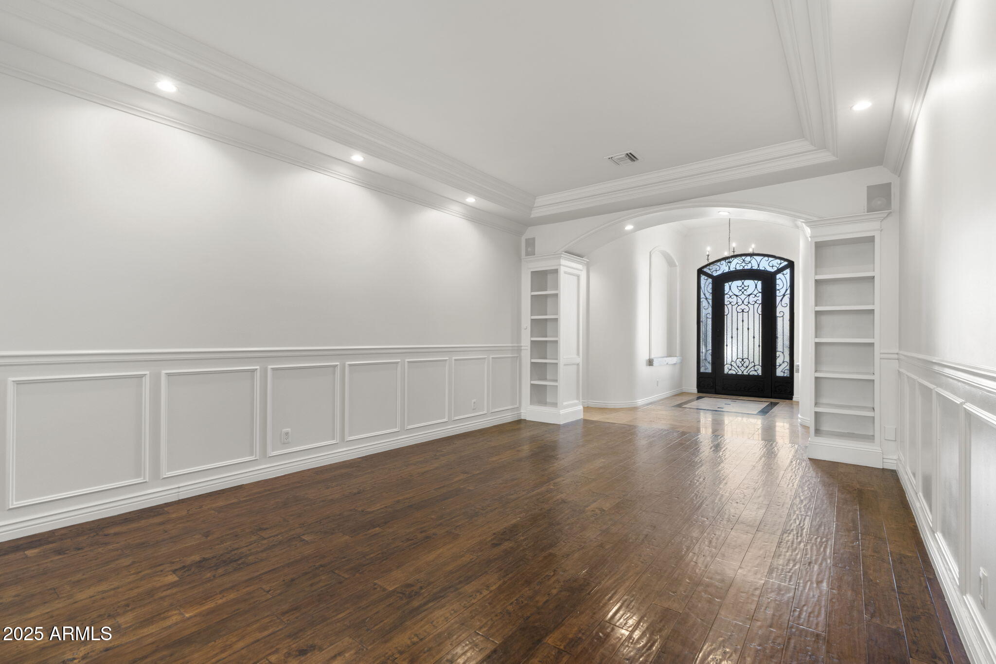 2163 E MALLORY Street