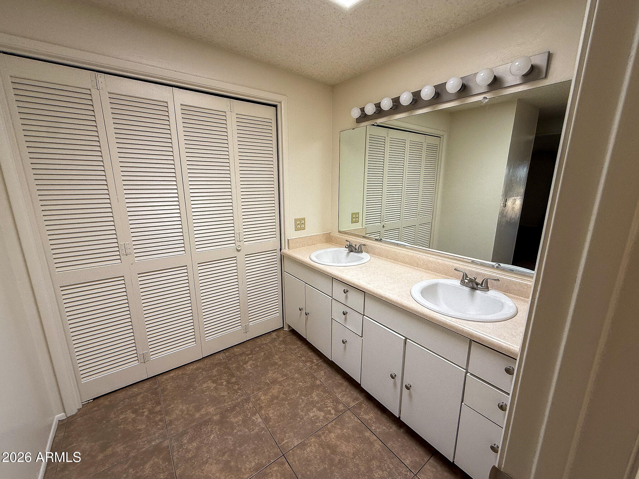 VILLAGE MEADOWS ESTATES - Residential