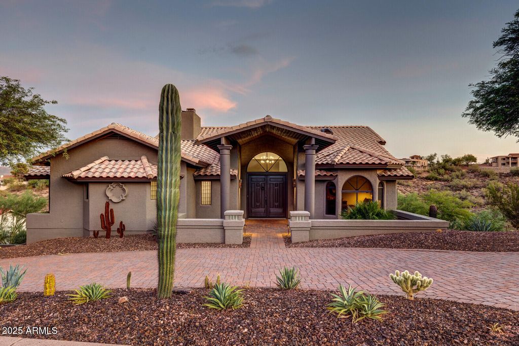 Photo of 16523 E Emerald Drive, Fountain Hills, AZ 85268 (MLS # 6933375)