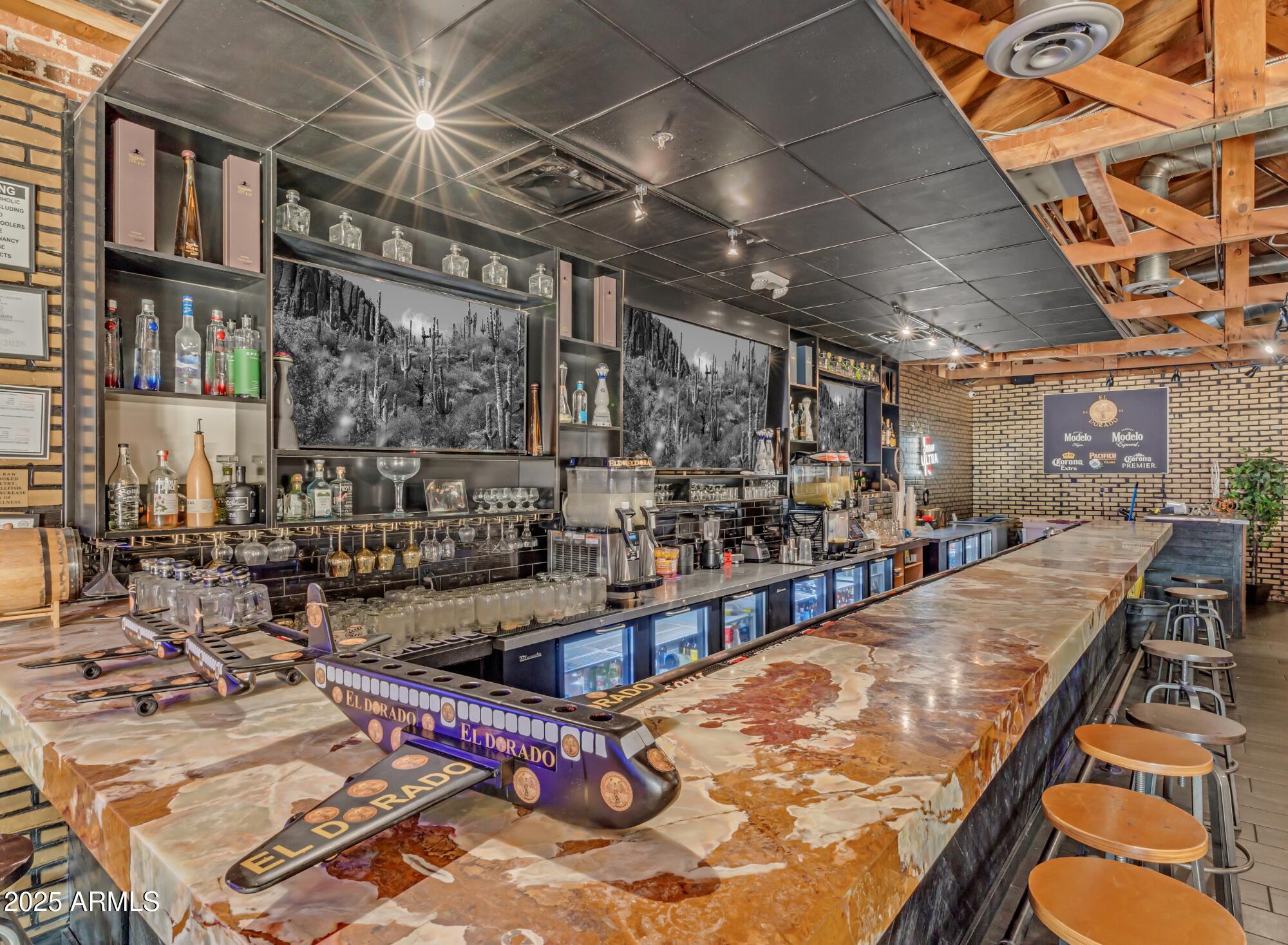 5912 W GLENDALE Avenue