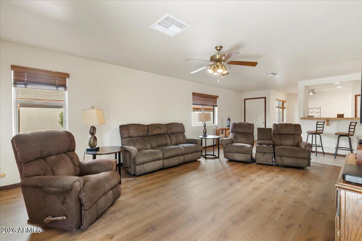 1482 STRATFORD Place