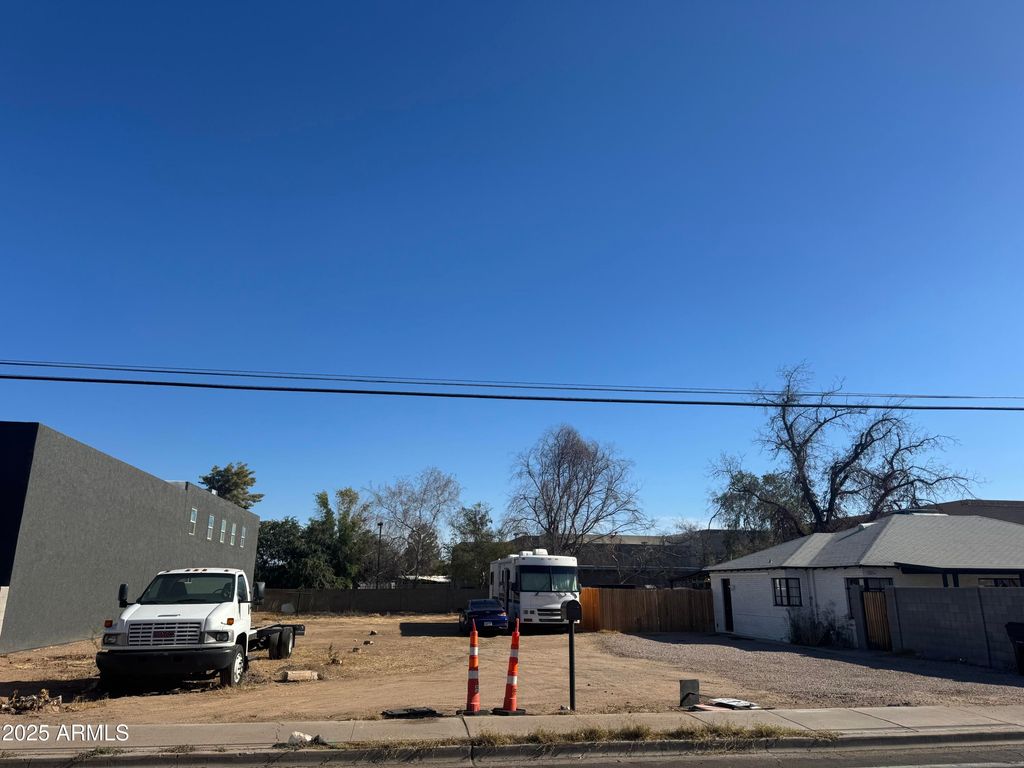Photo of 707 E University Drive #-, Mesa, AZ 85203 (MLS # 6901489)