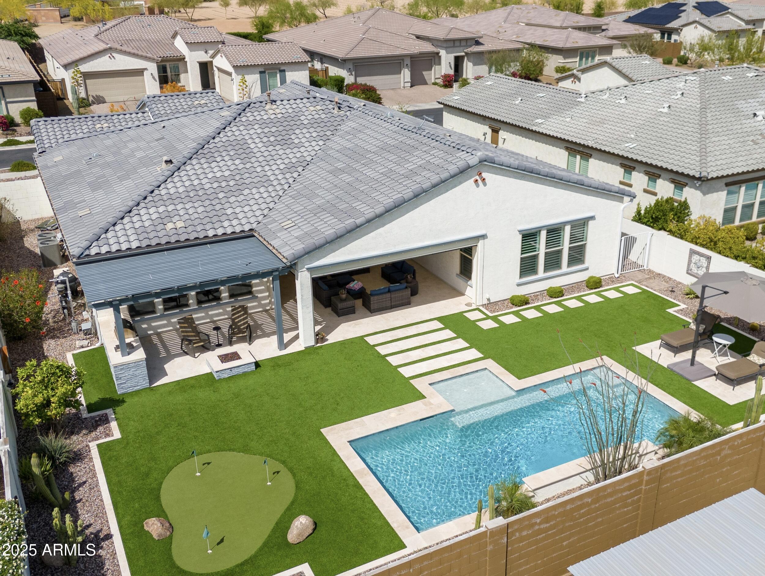 3015 E DALEY Lane