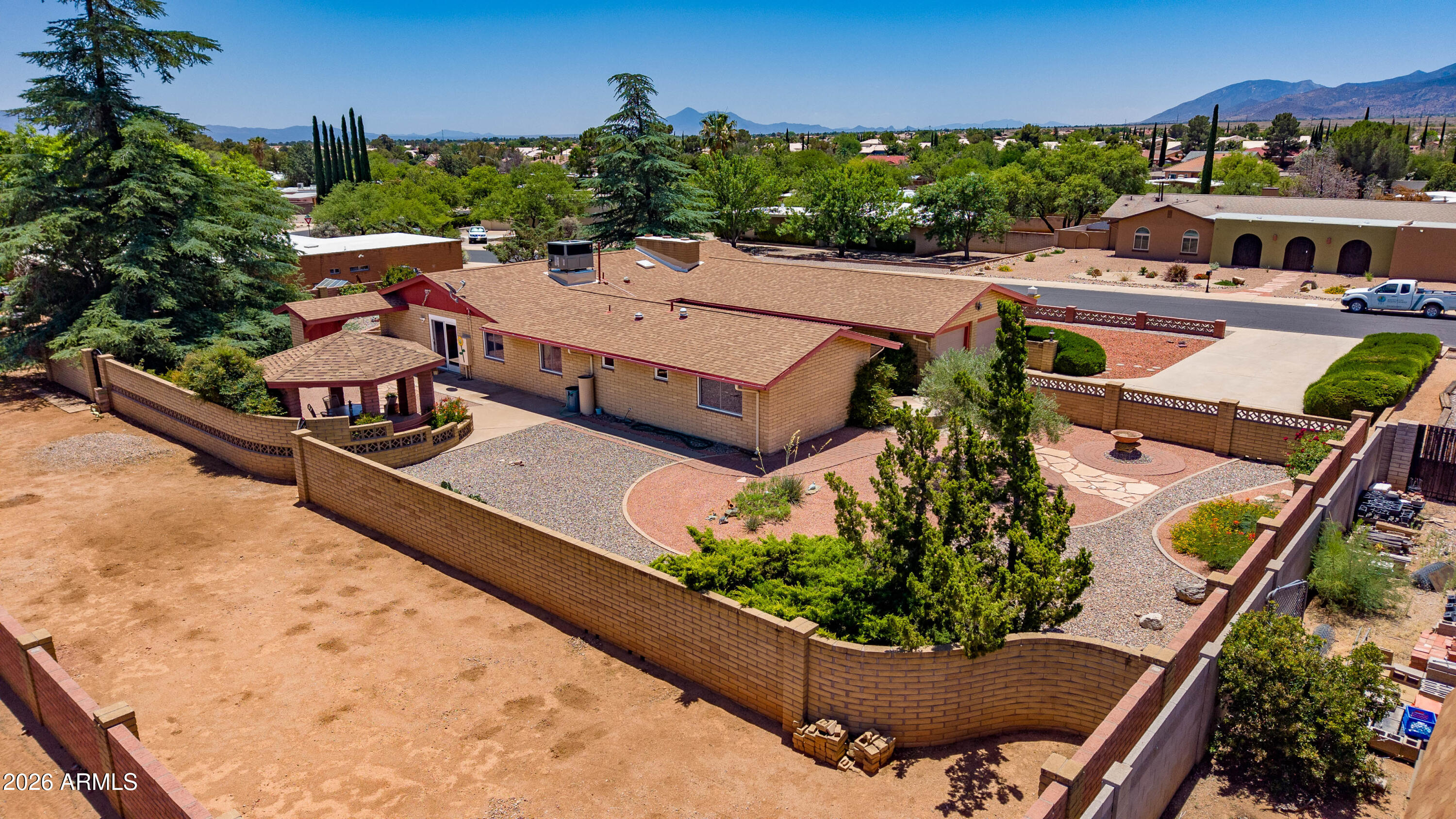 1003 CANTERBURY Drive
