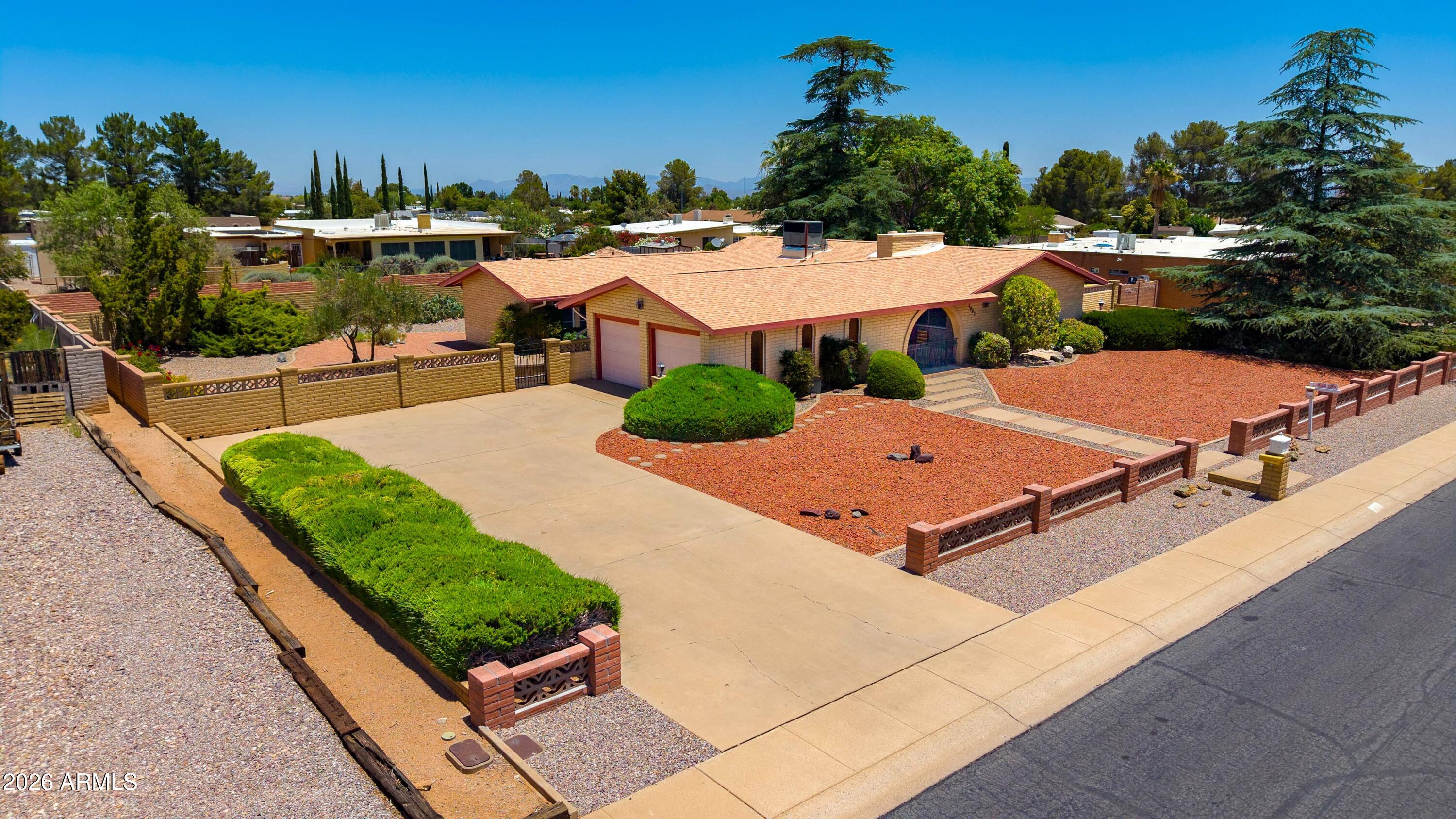 1003 CANTERBURY Drive