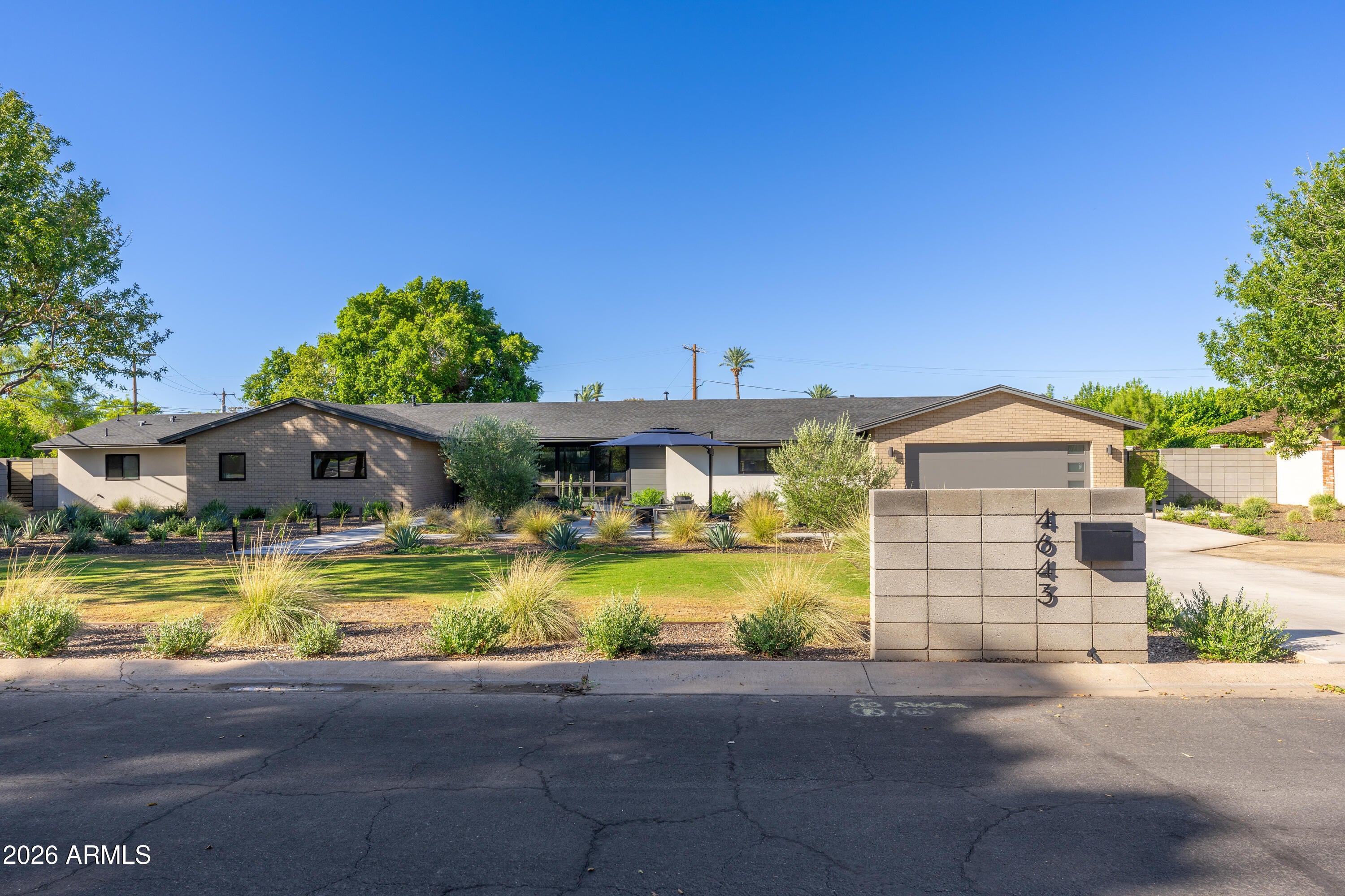 4643 E CALLE DEL MEDIO --