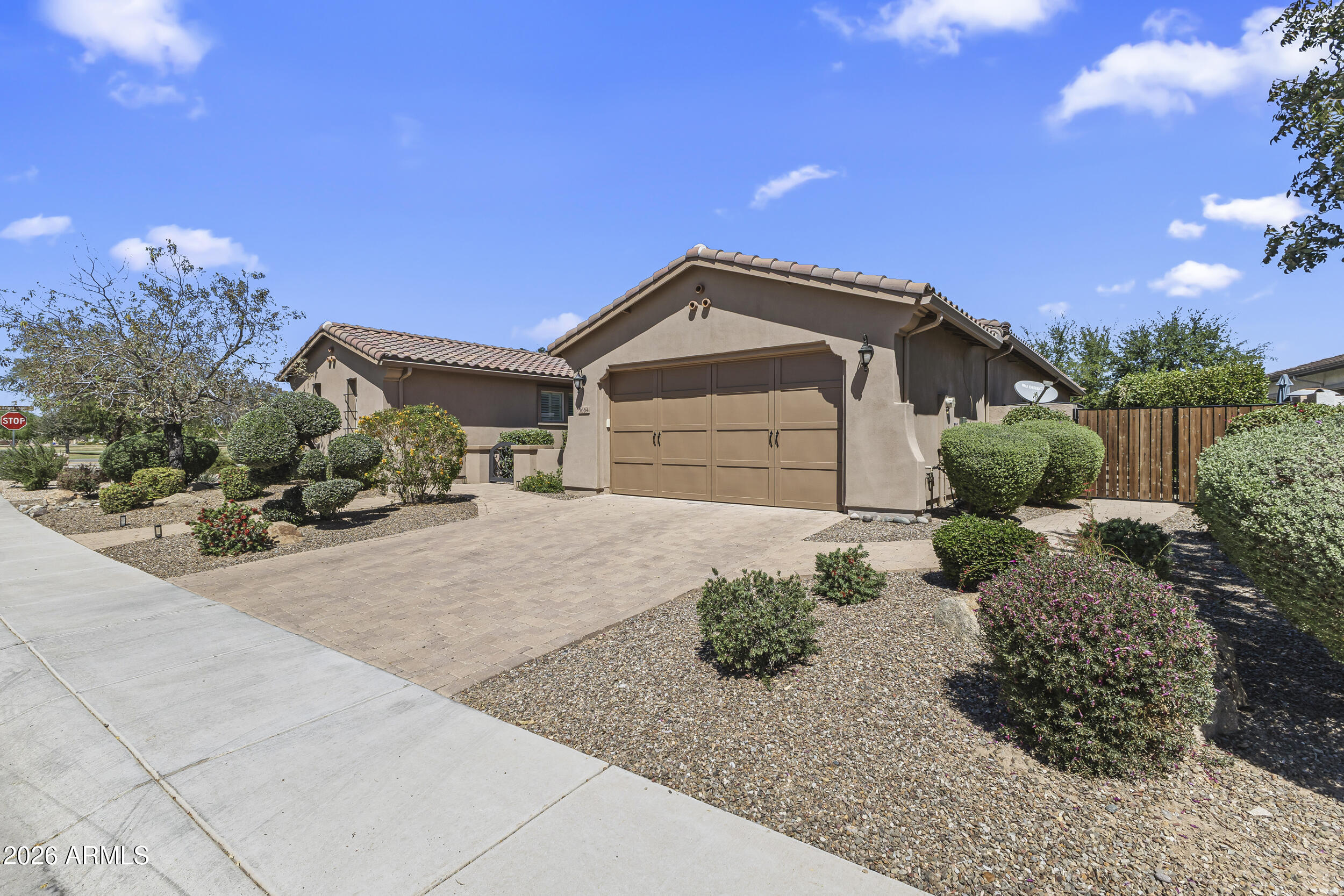 3664 E HORSESHOE Drive