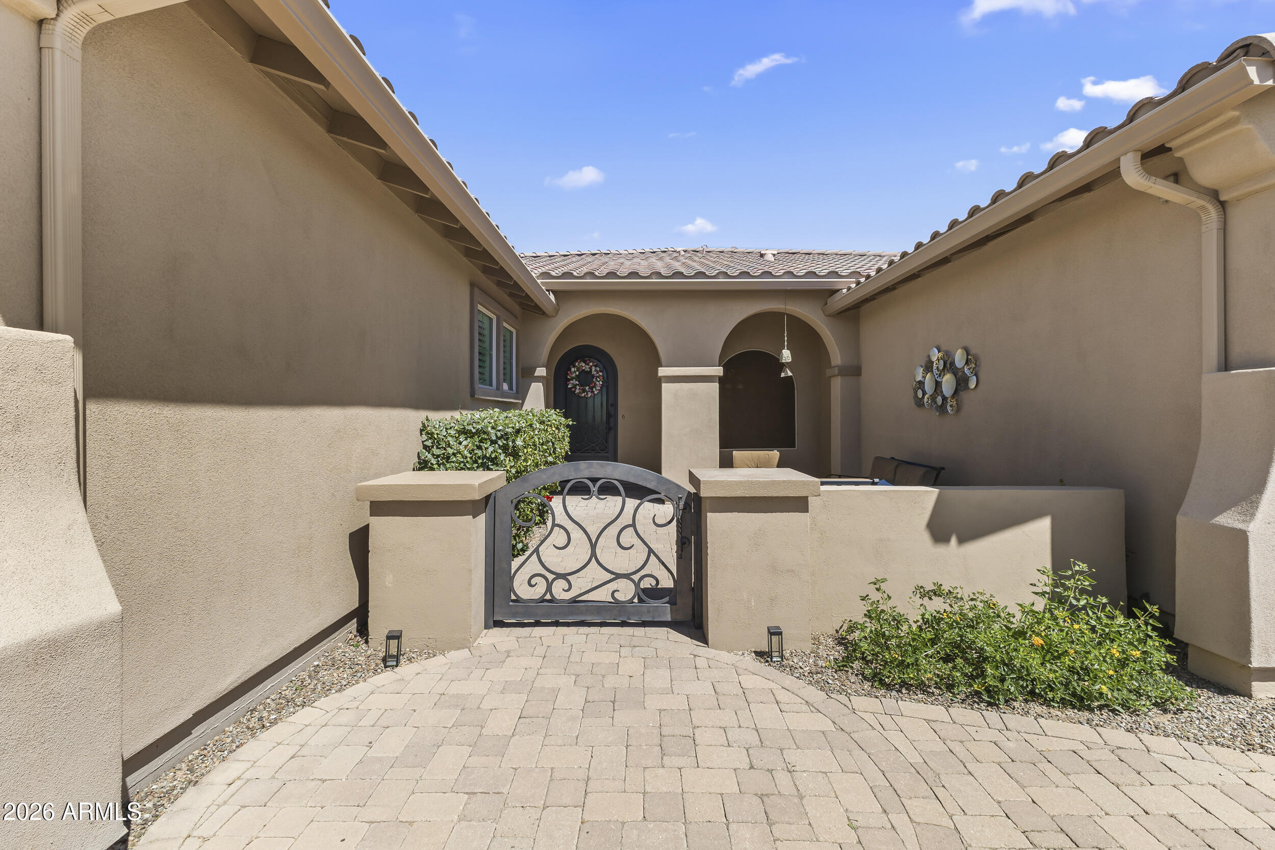 3664 E HORSESHOE Drive