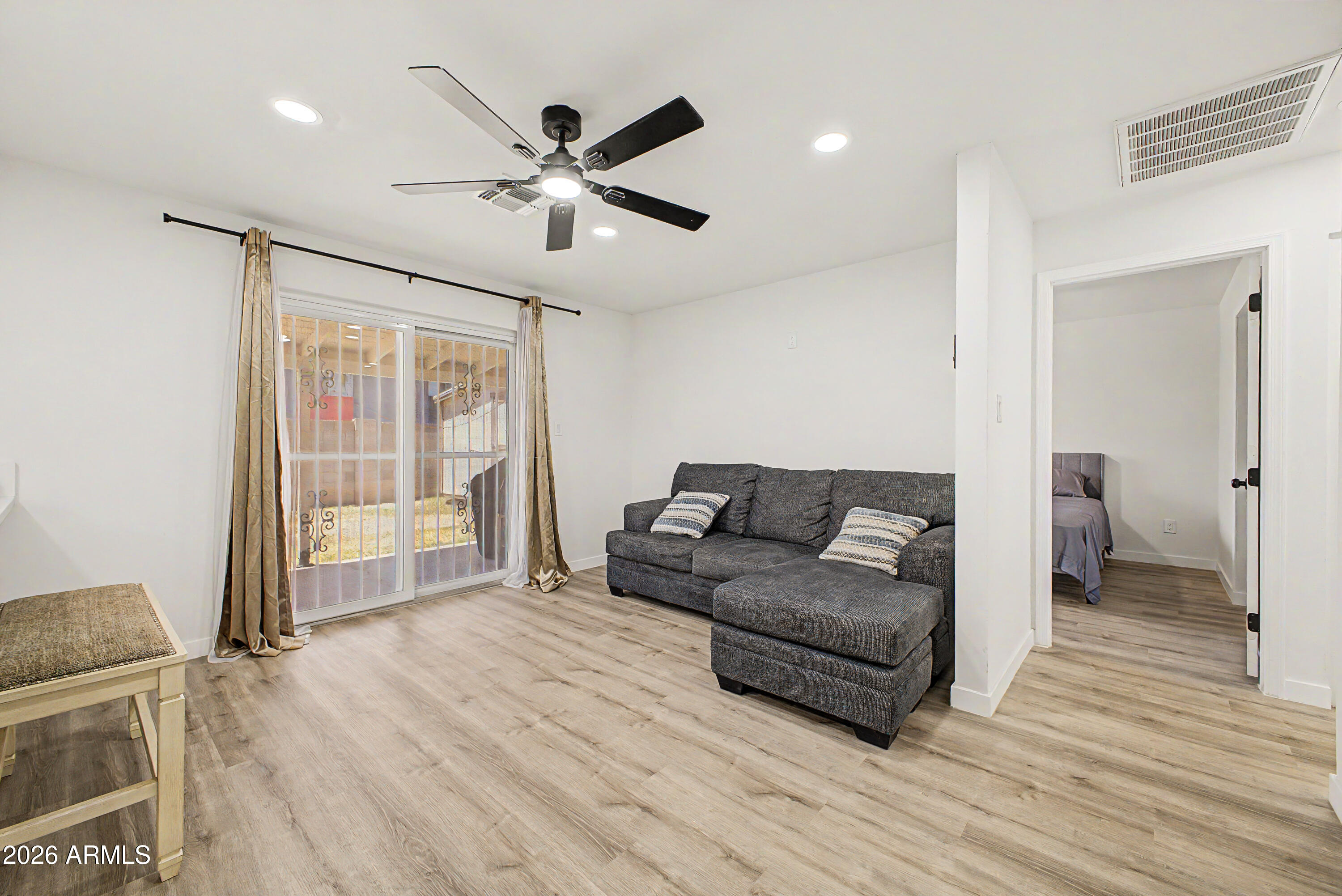 3901 W ELM Street