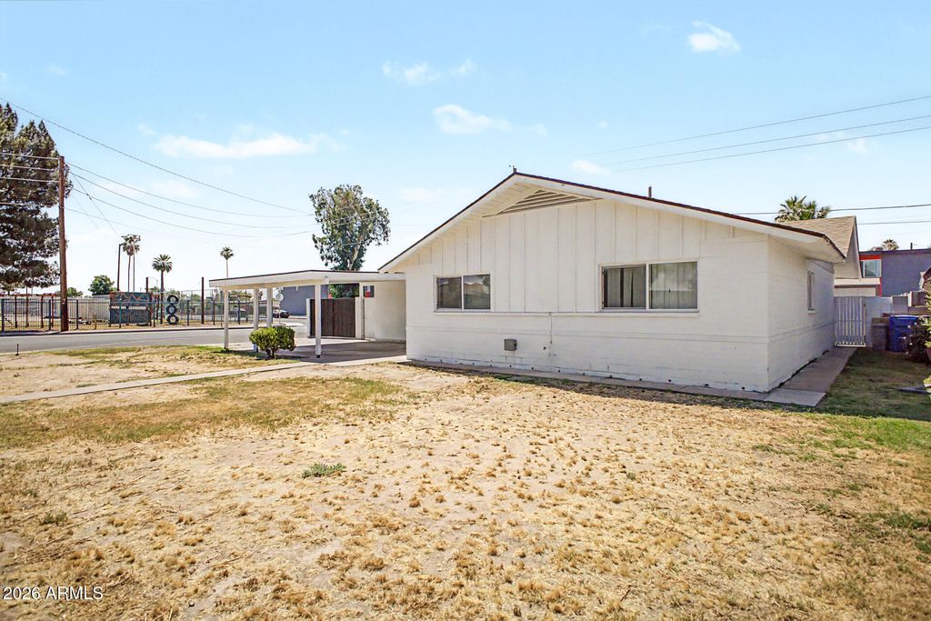 Photo of 3901 W Elm Street, Phoenix, AZ 85019 (MLS # 7032641)